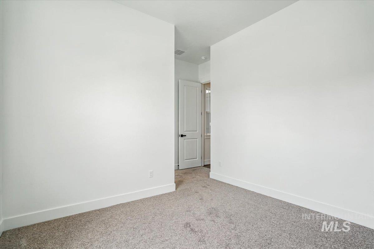 2221 N Mountain Vista Ave Property Photo 33