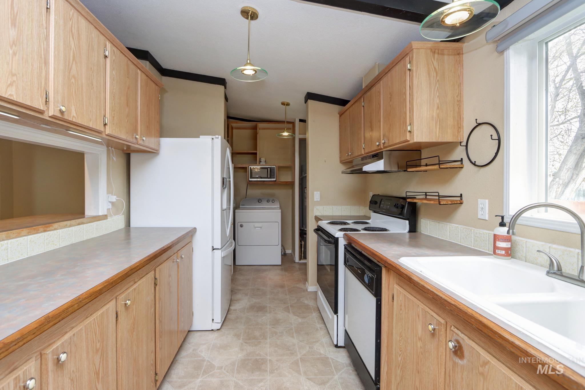 1116 Johnson Avenue Property Photo 14