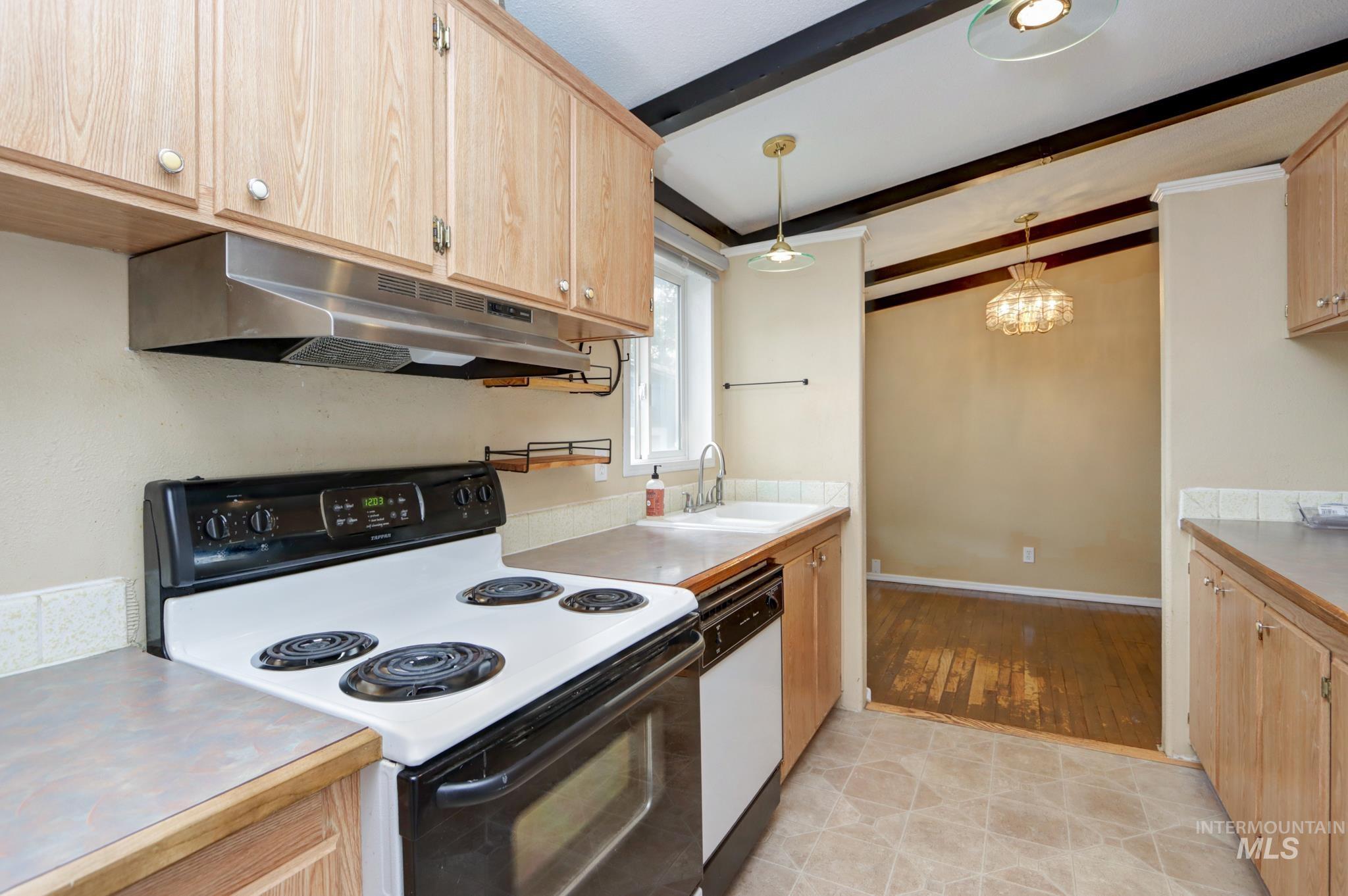 1116 Johnson Avenue Property Photo 16