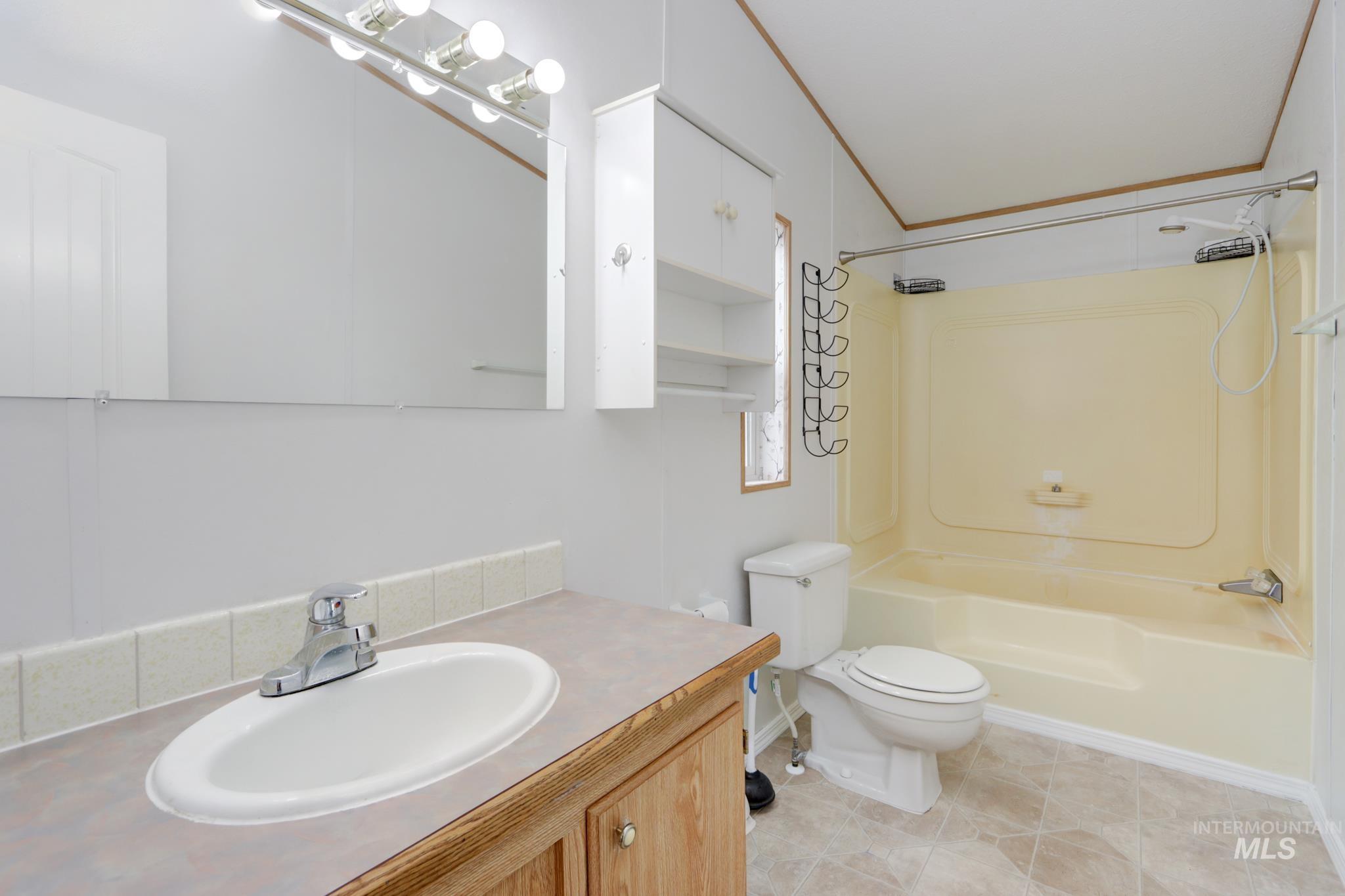 1116 Johnson Avenue Property Photo 28