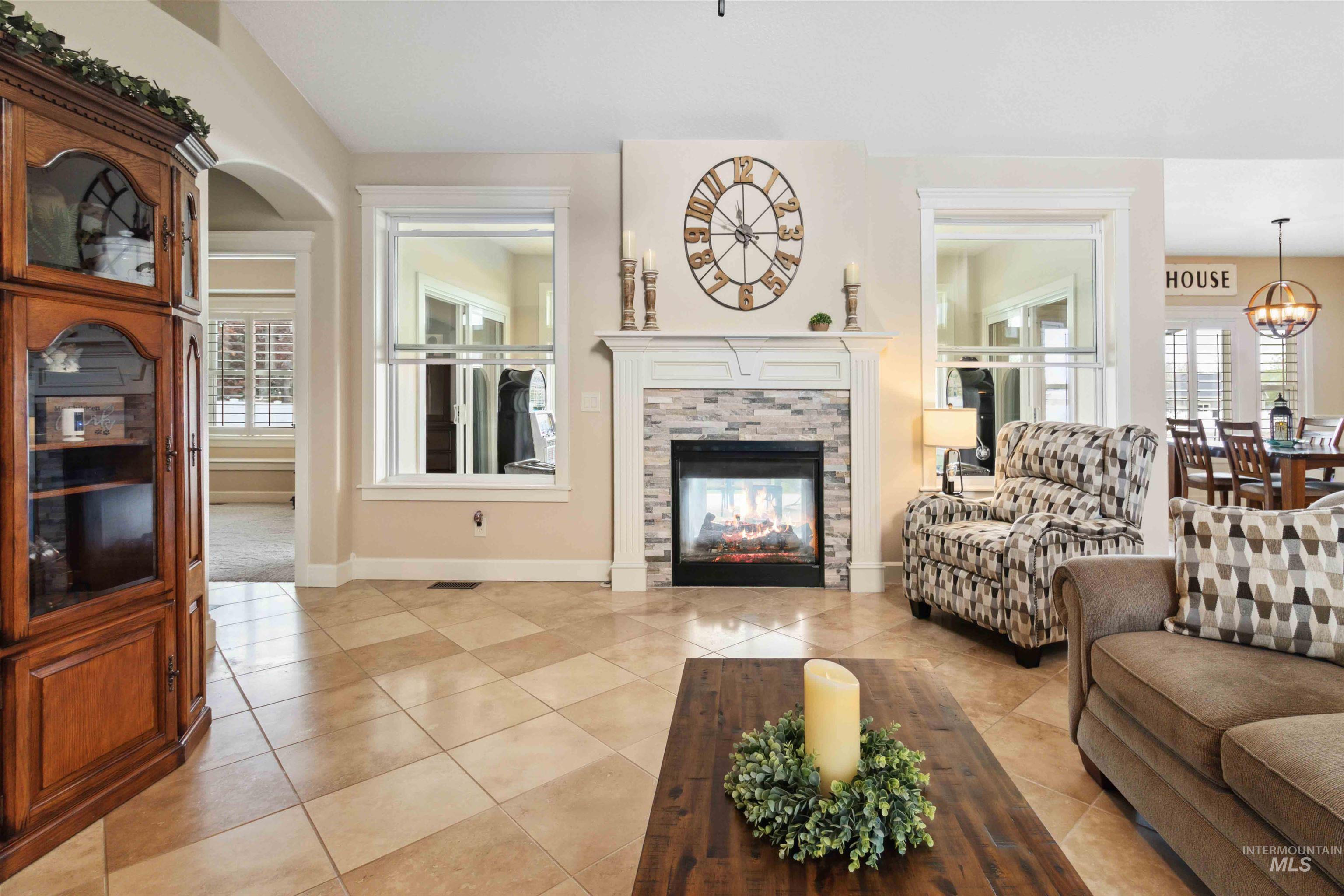 15702 Venus Ct Property Photo 9