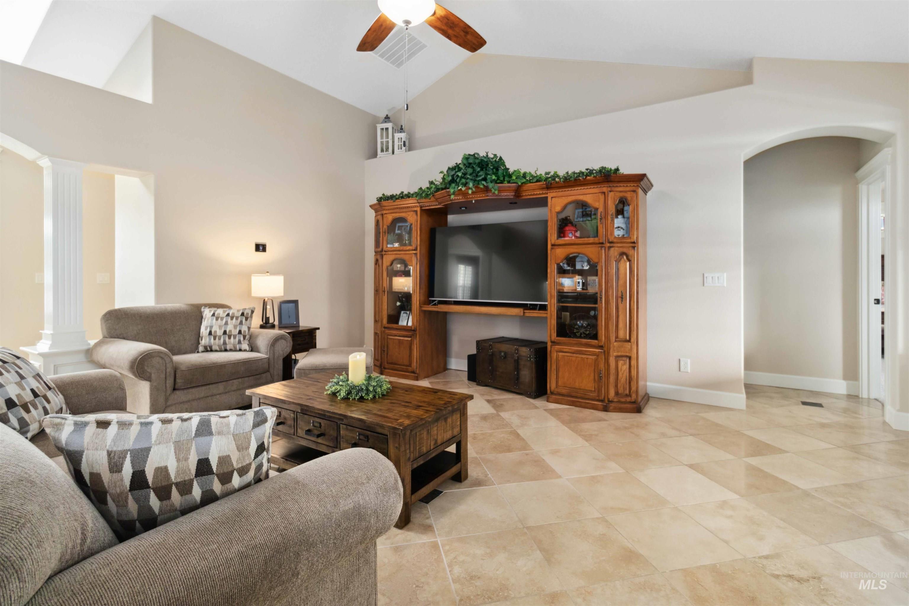 15702 Venus Ct Property Photo 10