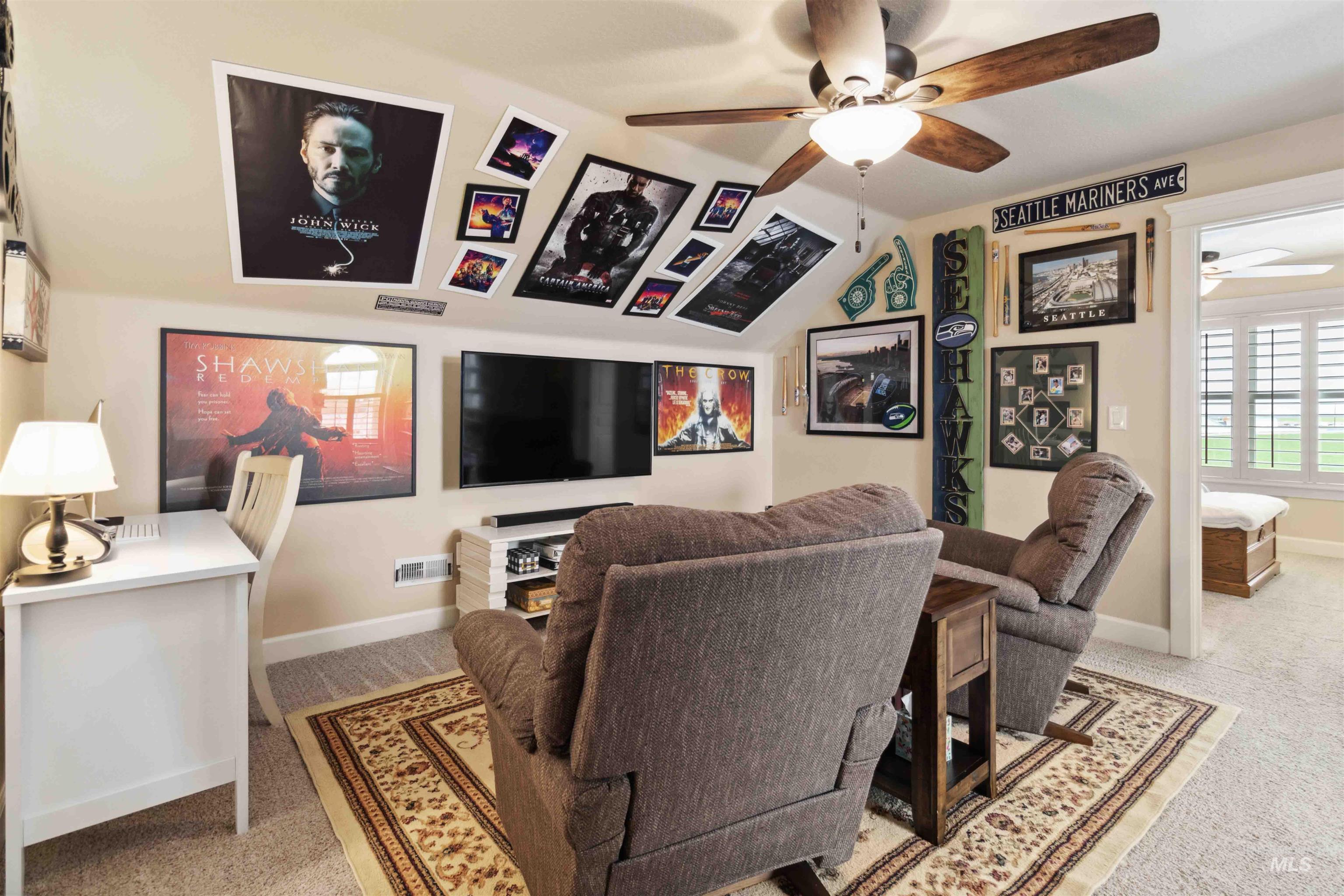 15702 Venus Ct Property Photo 36