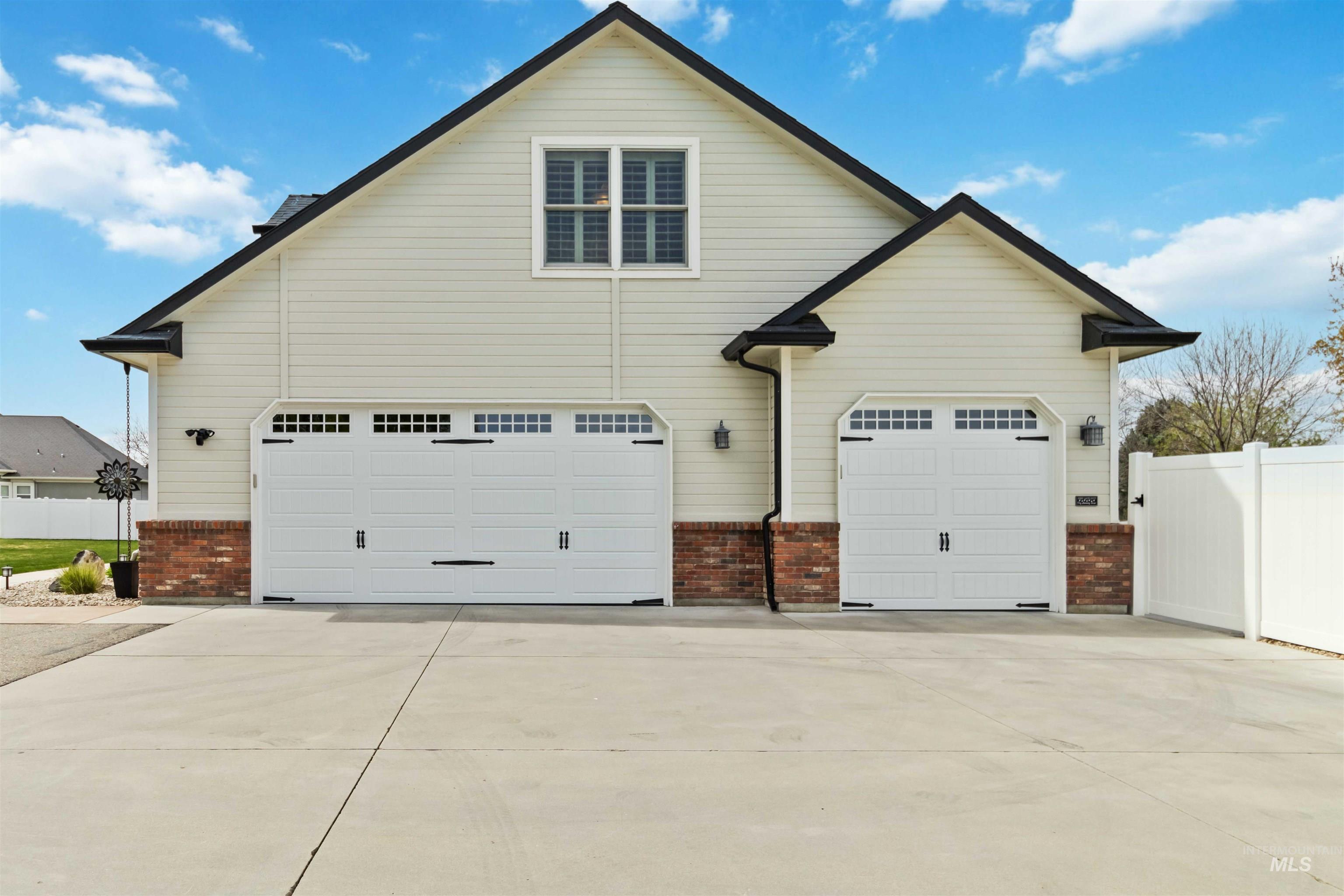 15702 Venus Ct Property Photo 45