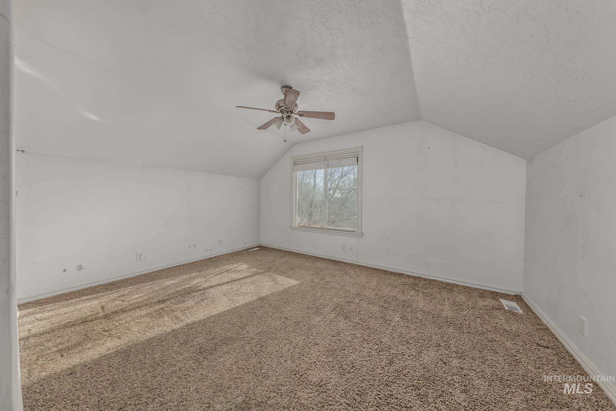 2407 E Locust Lane Property Photo 27