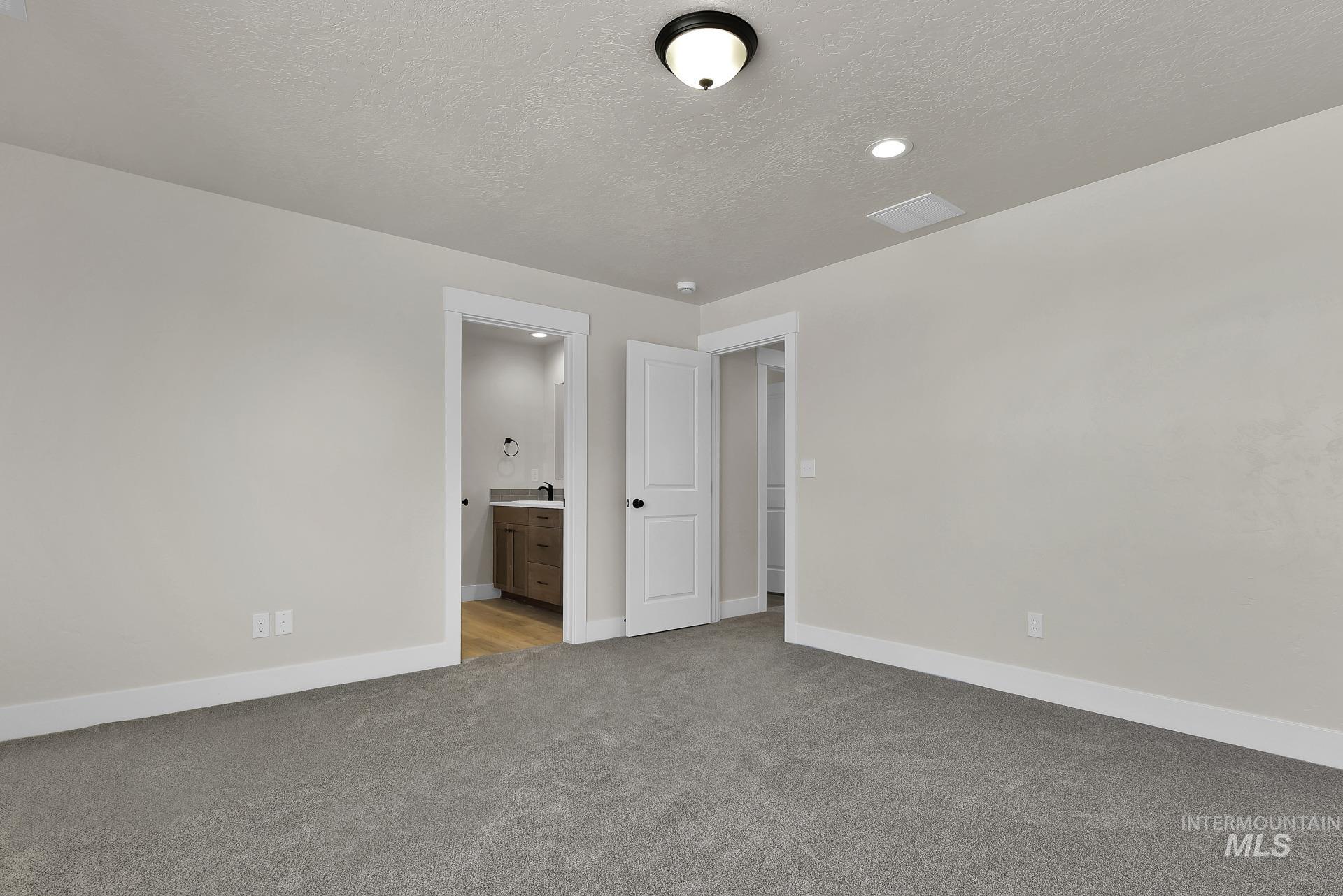 2908 Dale Lane Property Photo 18
