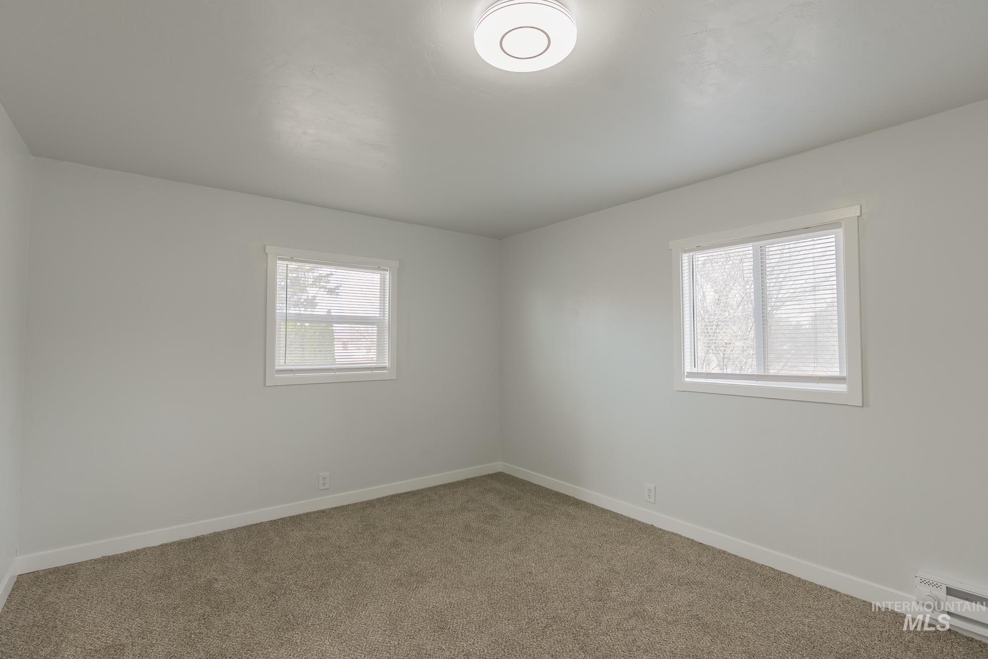 293 E Ave B Property Photo 11
