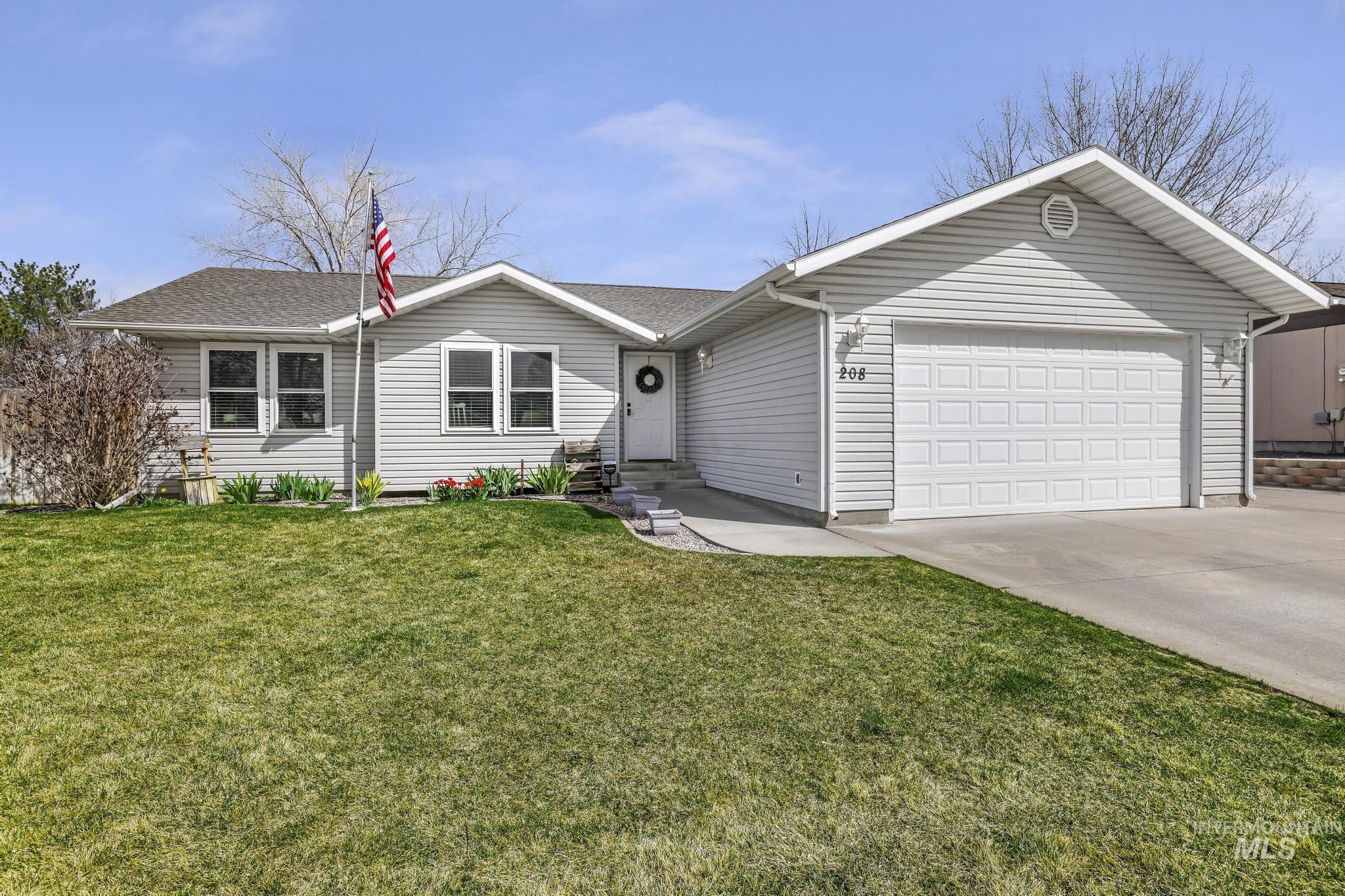 208 Diamond Dr. Property Photo