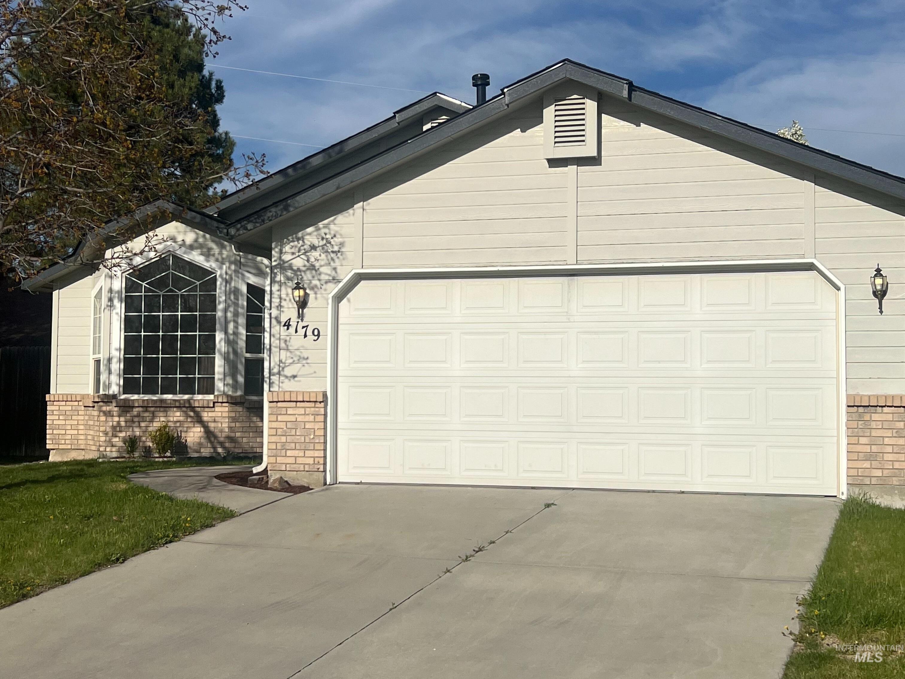 4179 E Carnation Court Property Photo 1