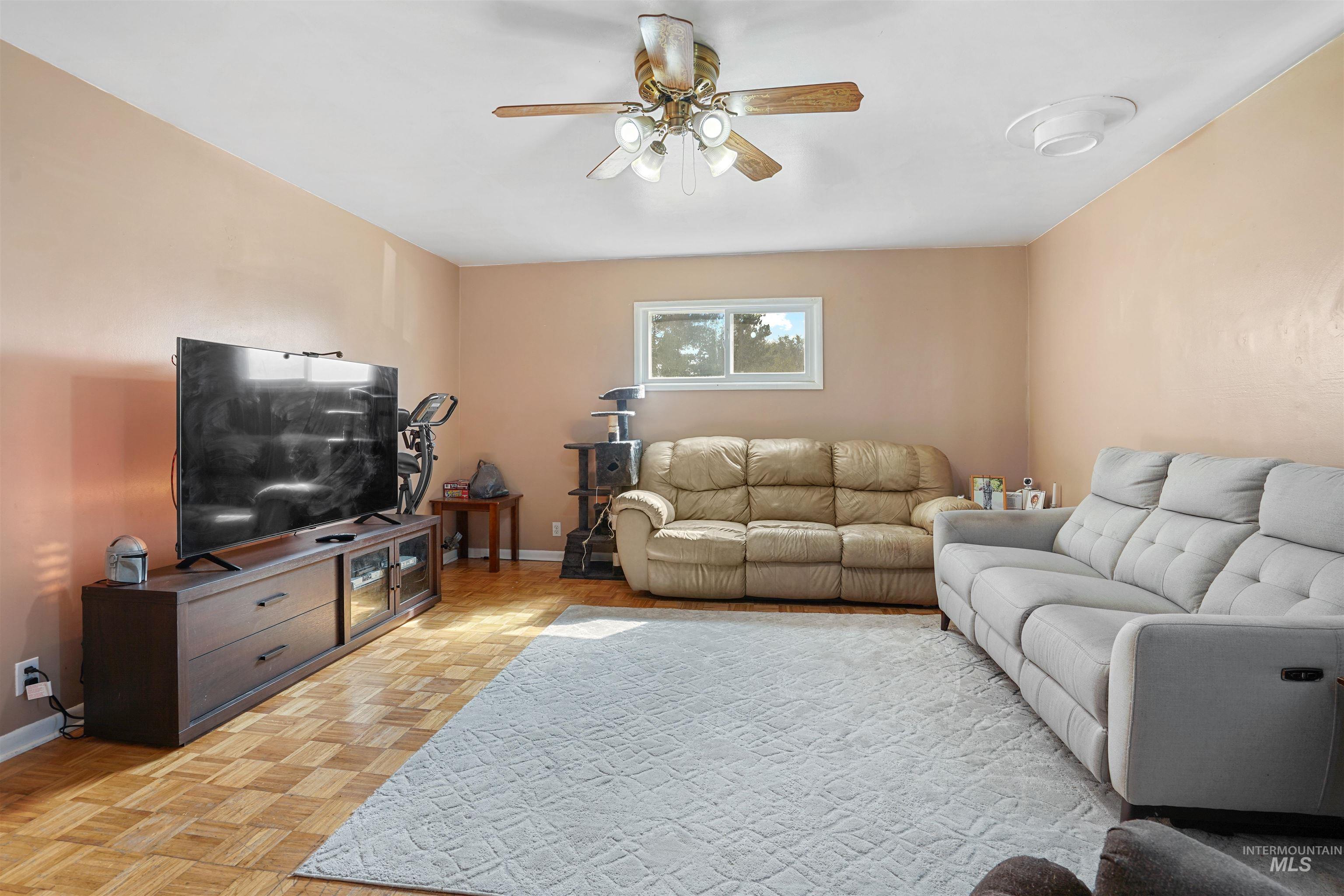 1817 Granada Drive Property Photo 3