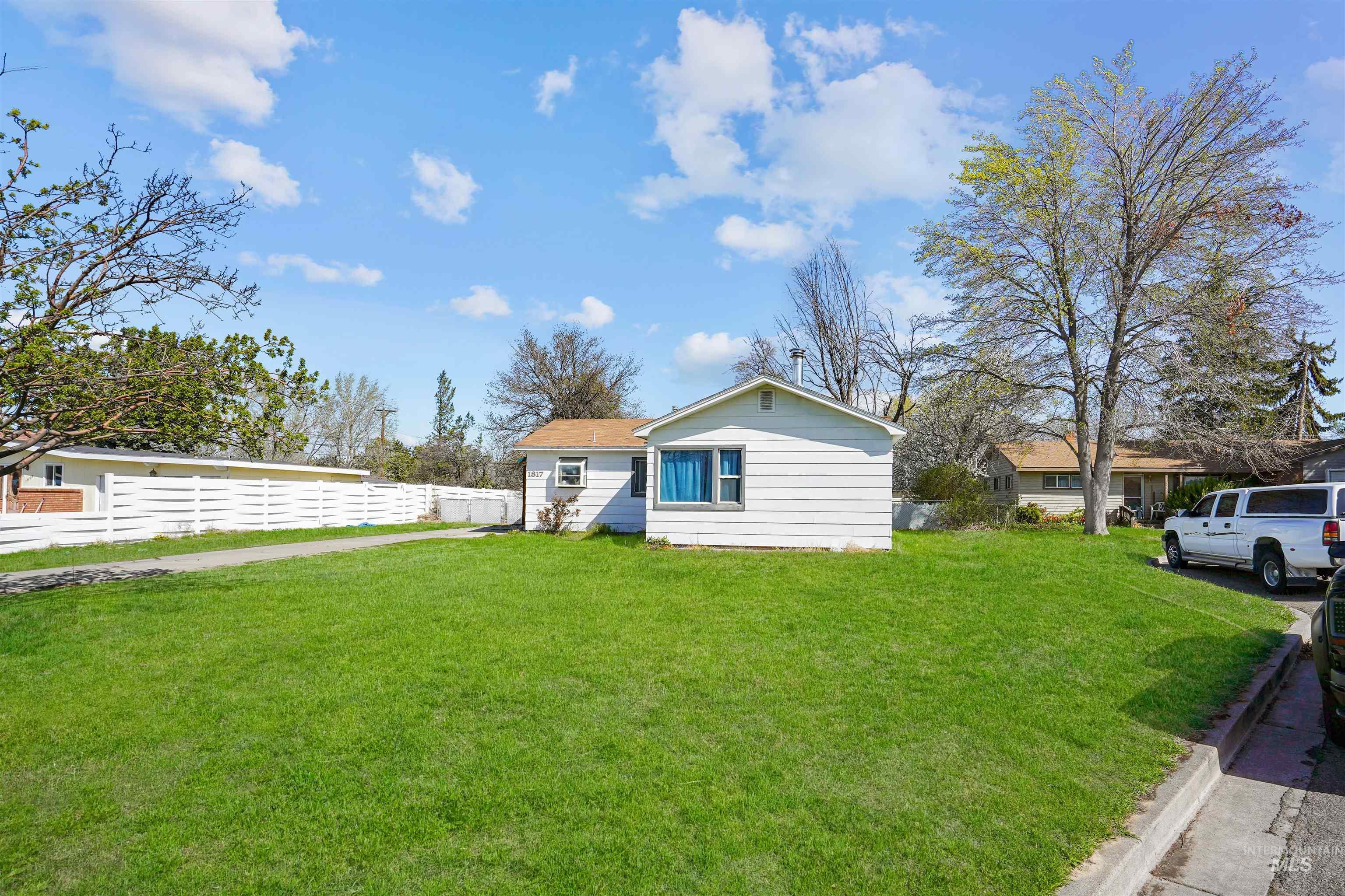1817 Granada Drive Property Photo 11