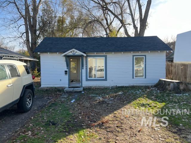 1109 E Court Property Photo