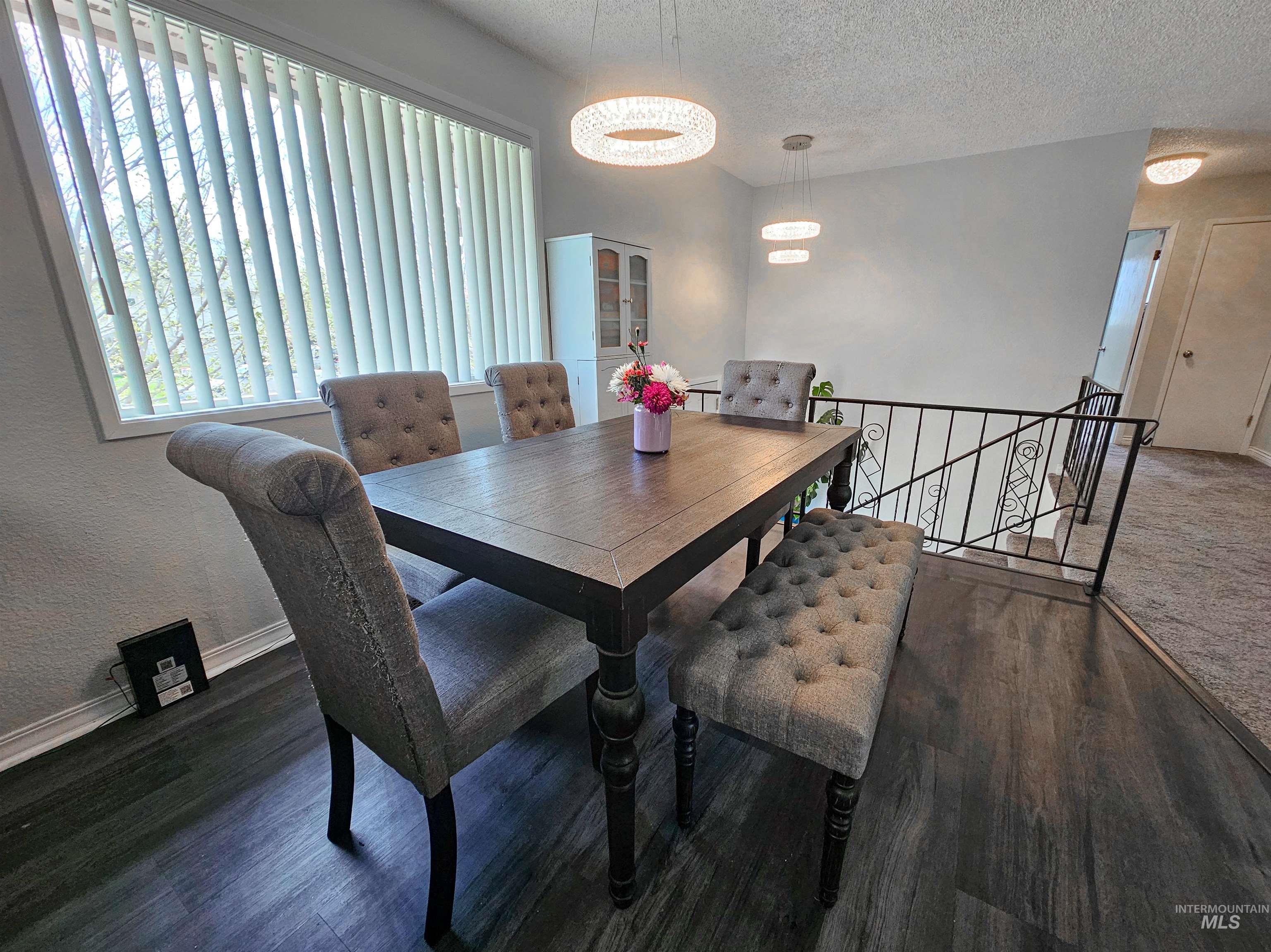 2390 Rolling Hills Drive Property Photo 7