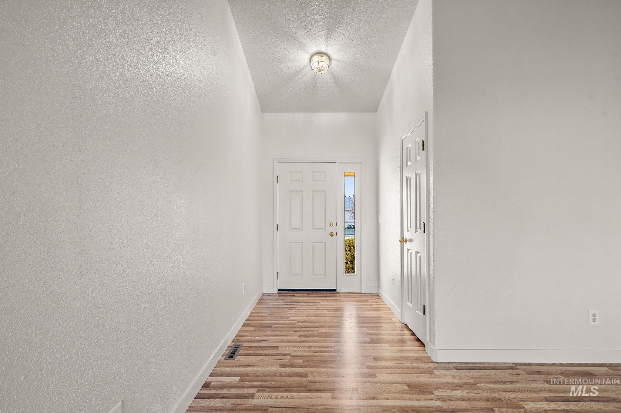 81 N Mirage St Property Photo 6