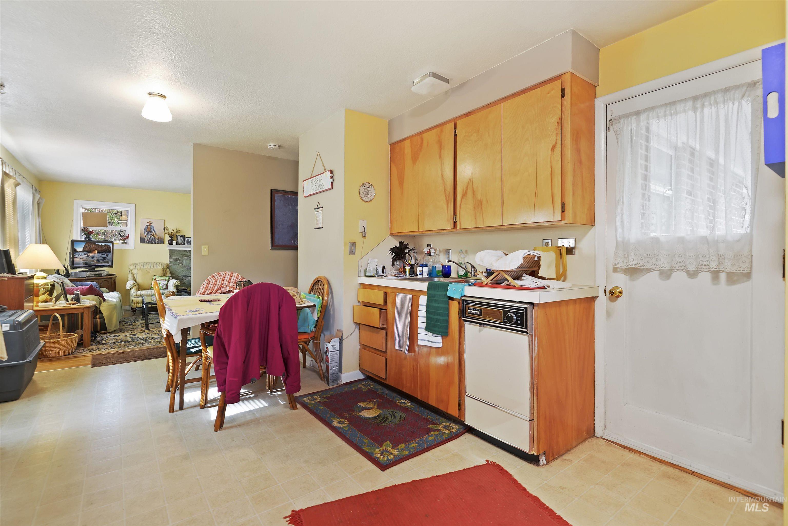 1206 S. Owyhee St. Property Photo 15