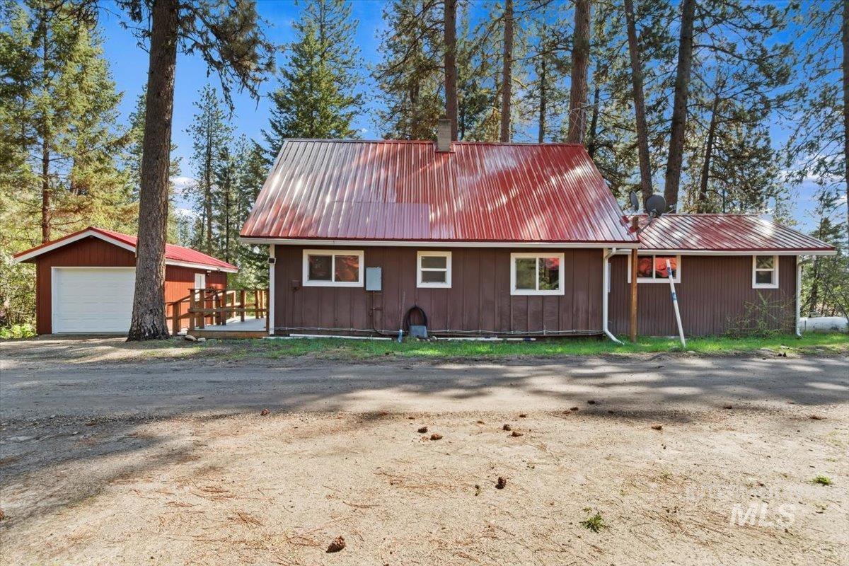 3 Moonglow Dr. Property Photo 3