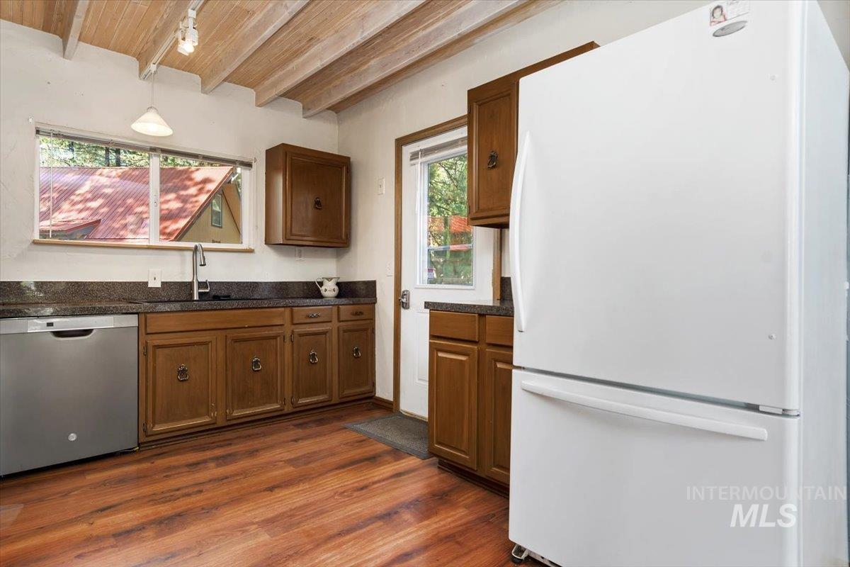 3 Moonglow Dr. Property Photo 9