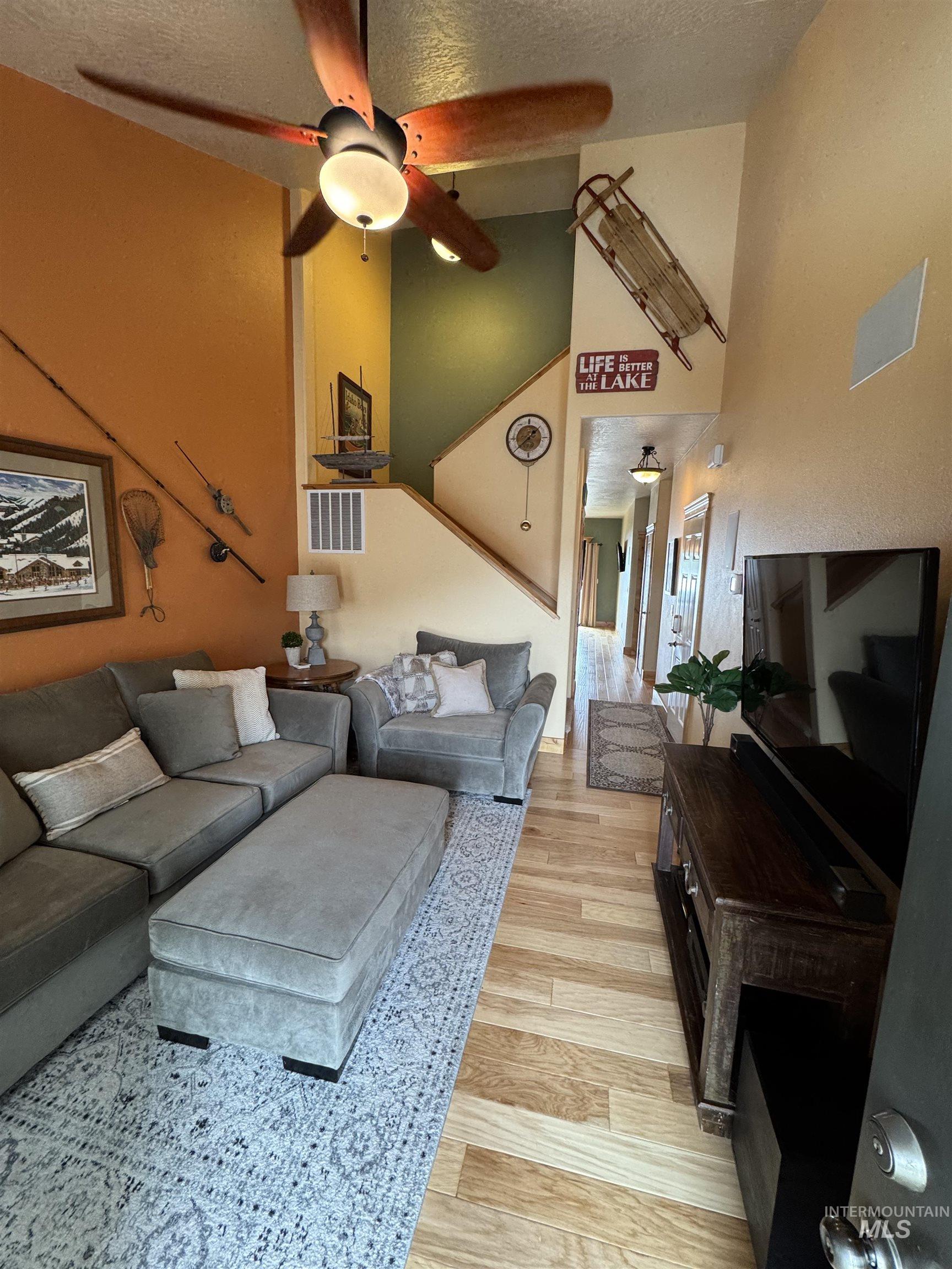 20 #5 W Mangum Circle Property Photo 2