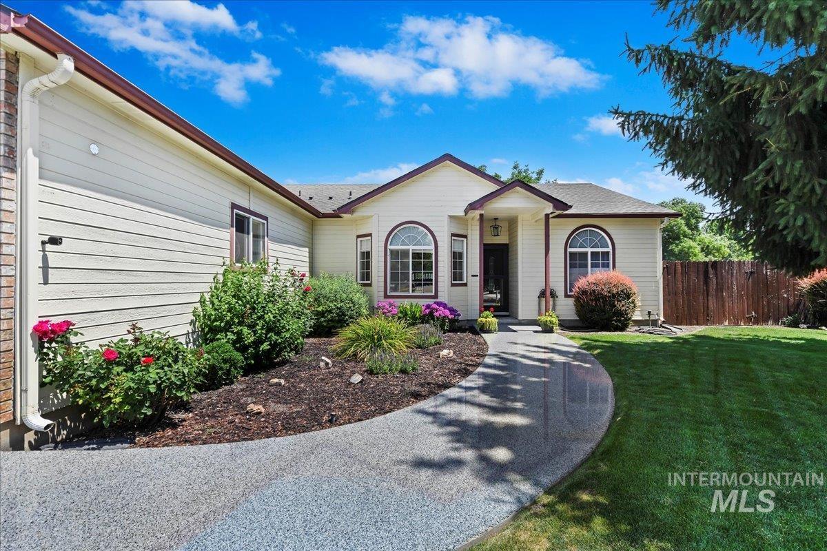 Parkwood Meadow Real Estate Listings Main Image