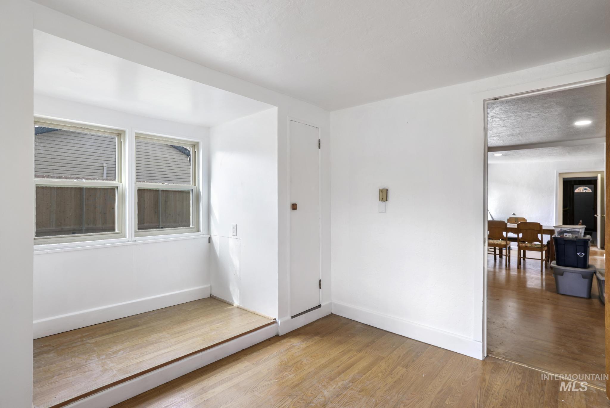 370 E Orchard Property Photo 3