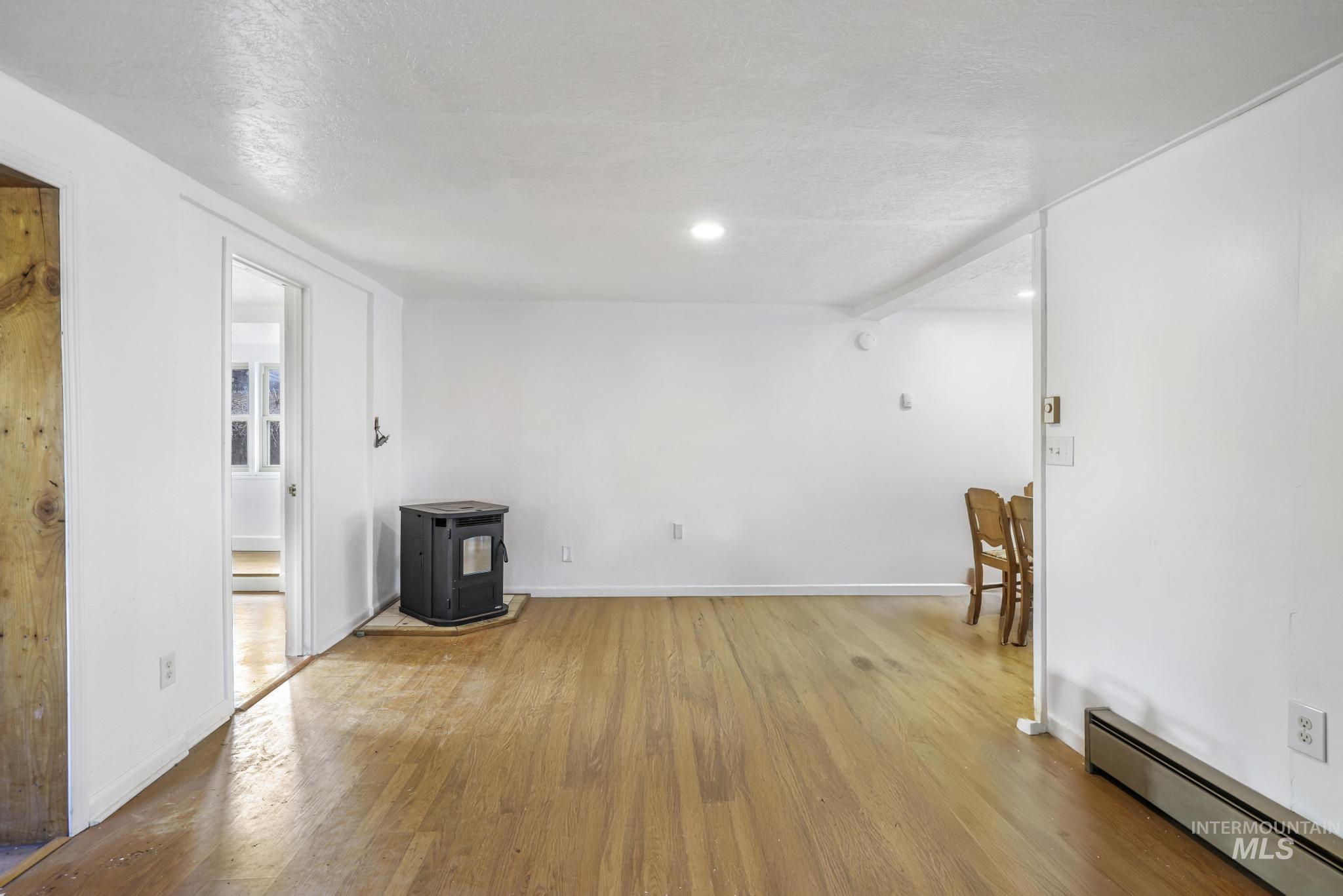 370 E Orchard Property Photo 4