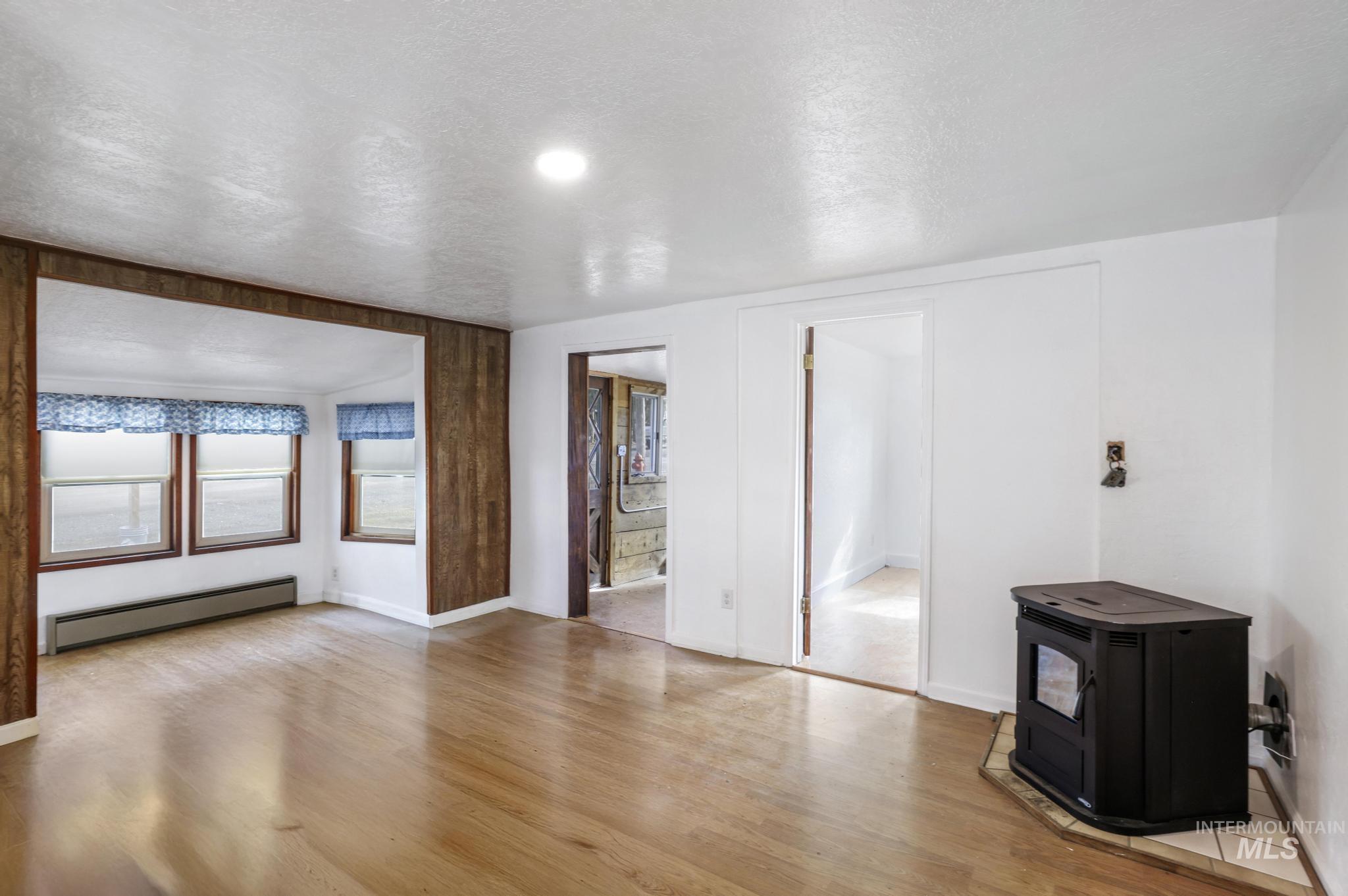 370 E Orchard Property Photo 5