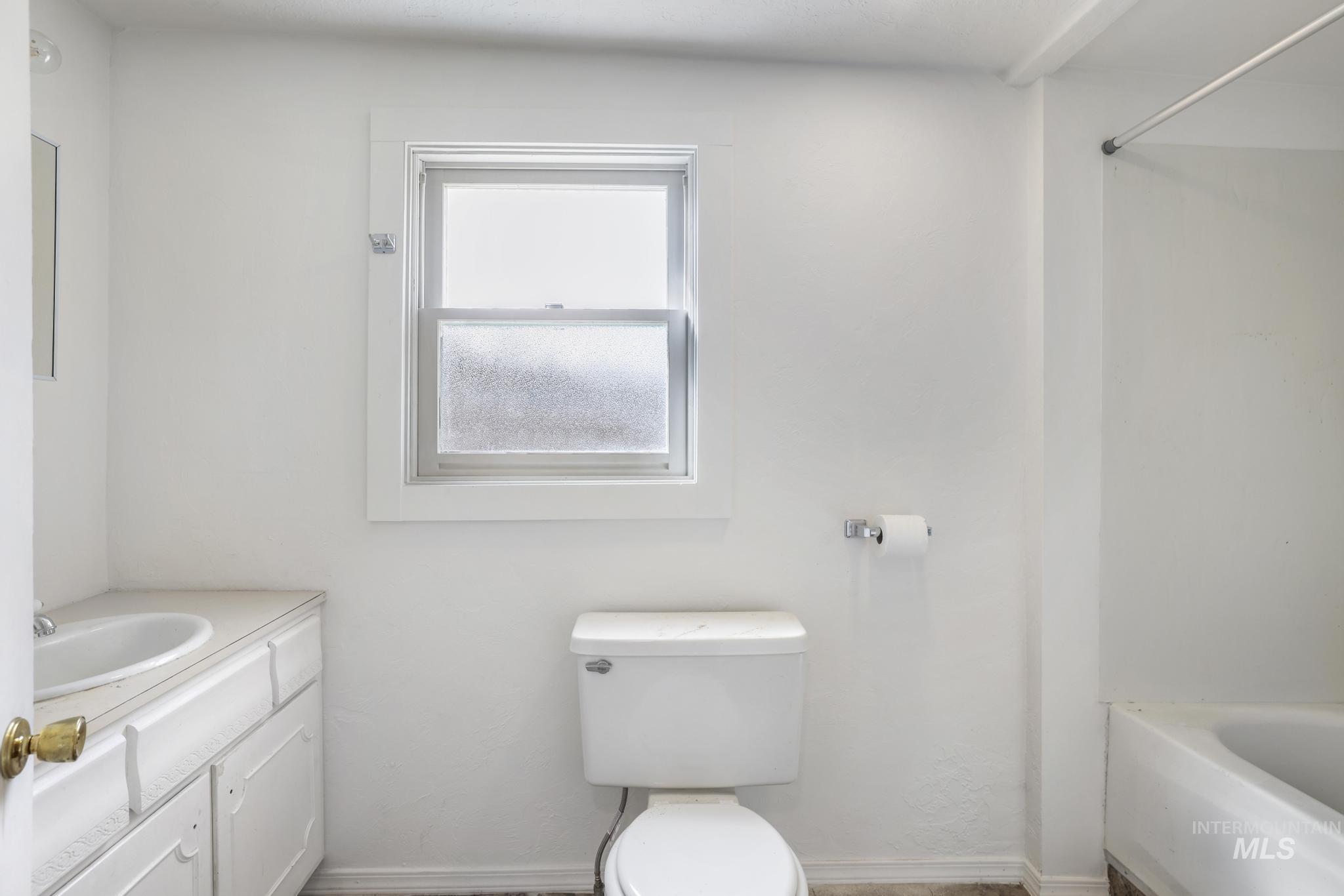 370 E Orchard Property Photo 12