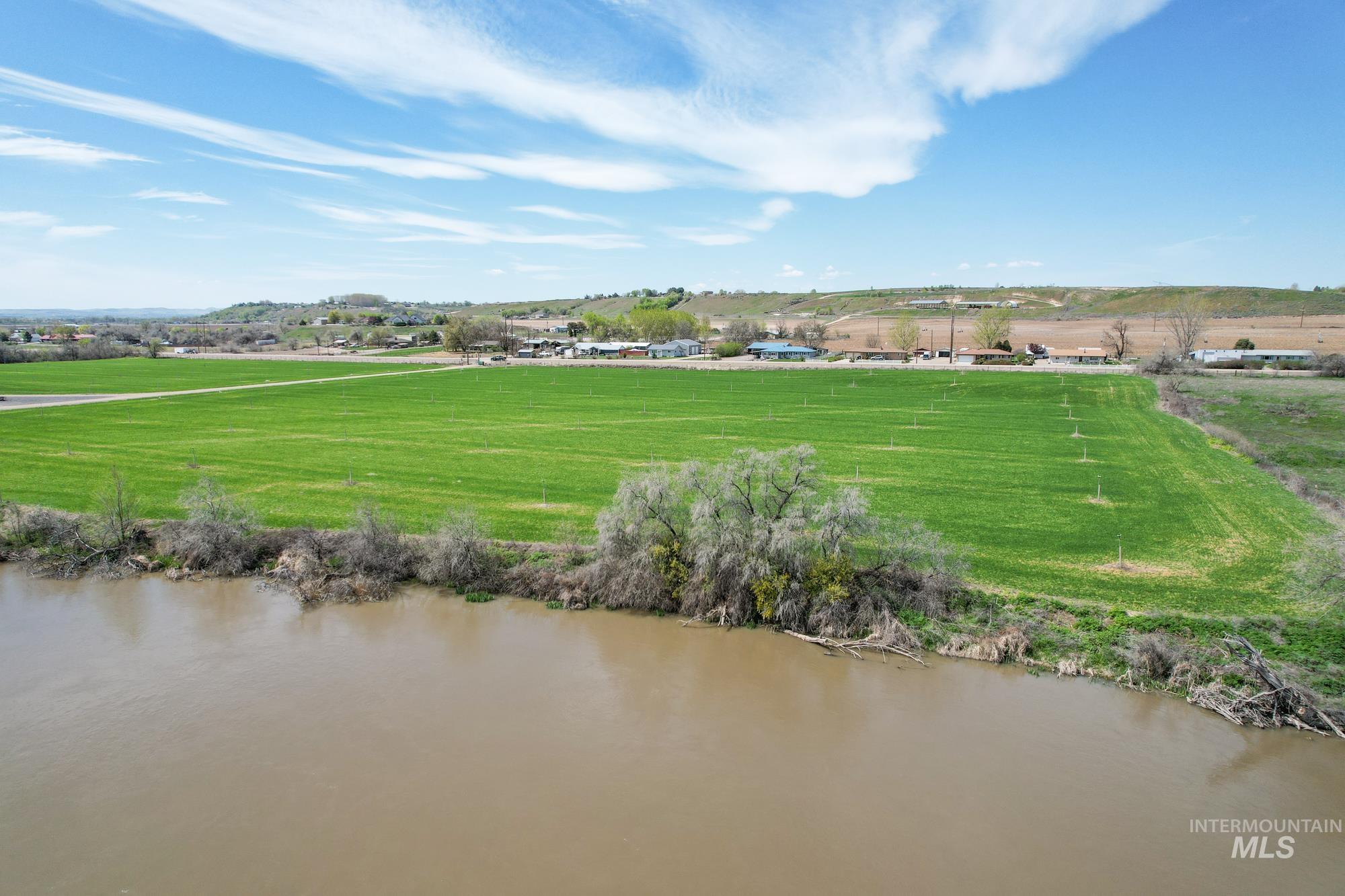 4460 Highway 201 Property Photo