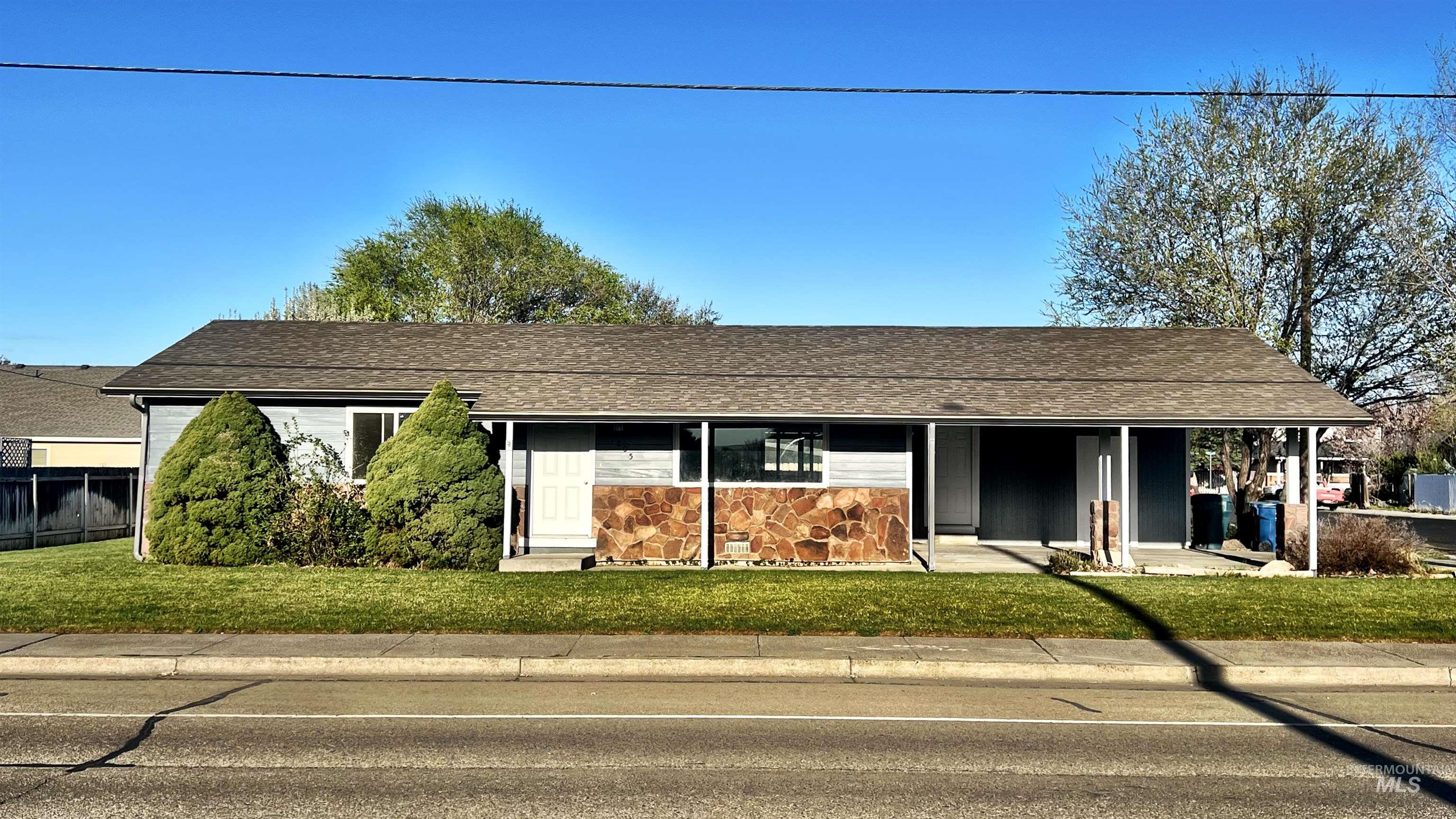 1805 Stonetree Drive Property Photo 1