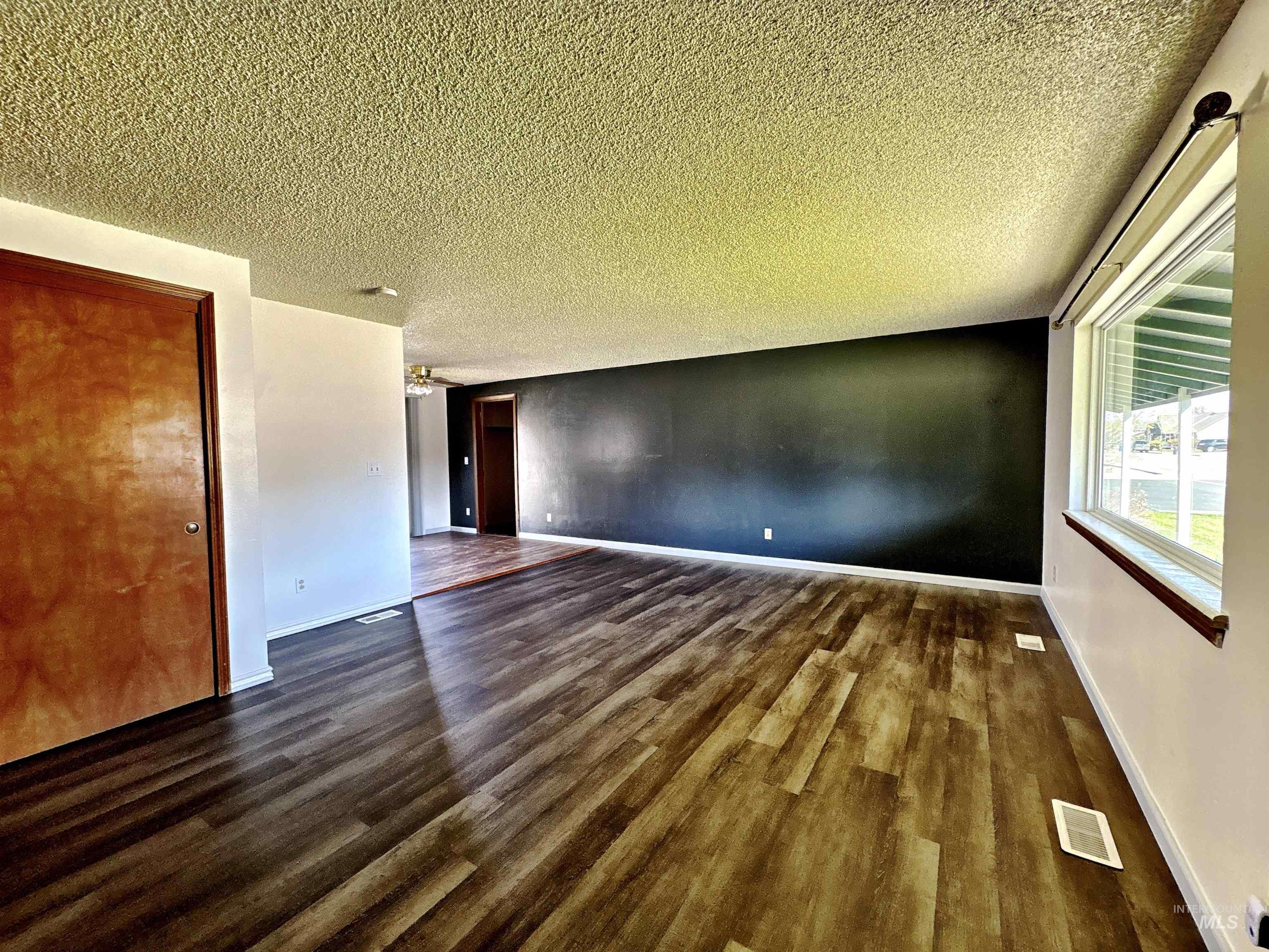 1805 Stonetree Drive Property Photo 5