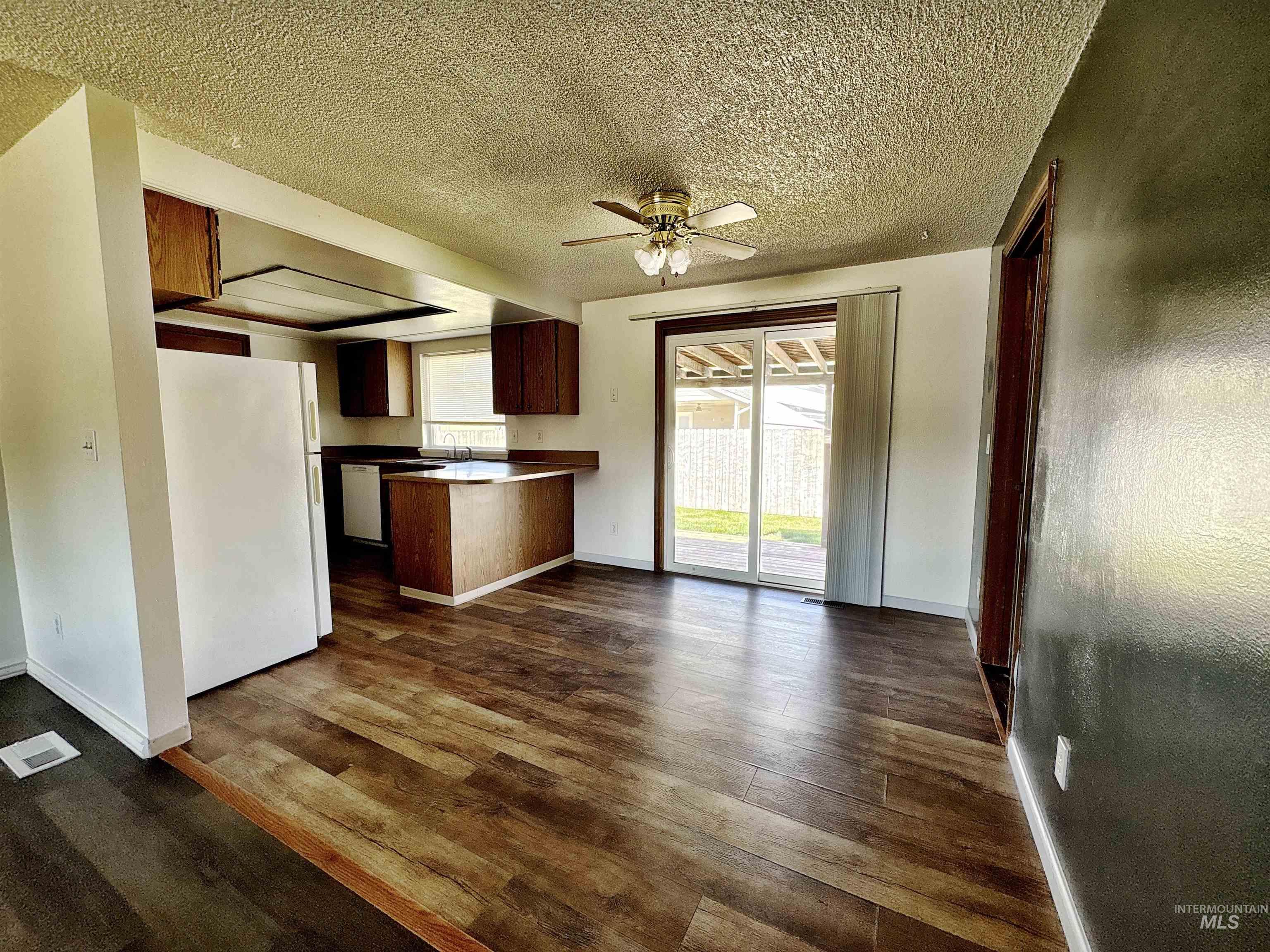 1805 Stonetree Drive Property Photo 6