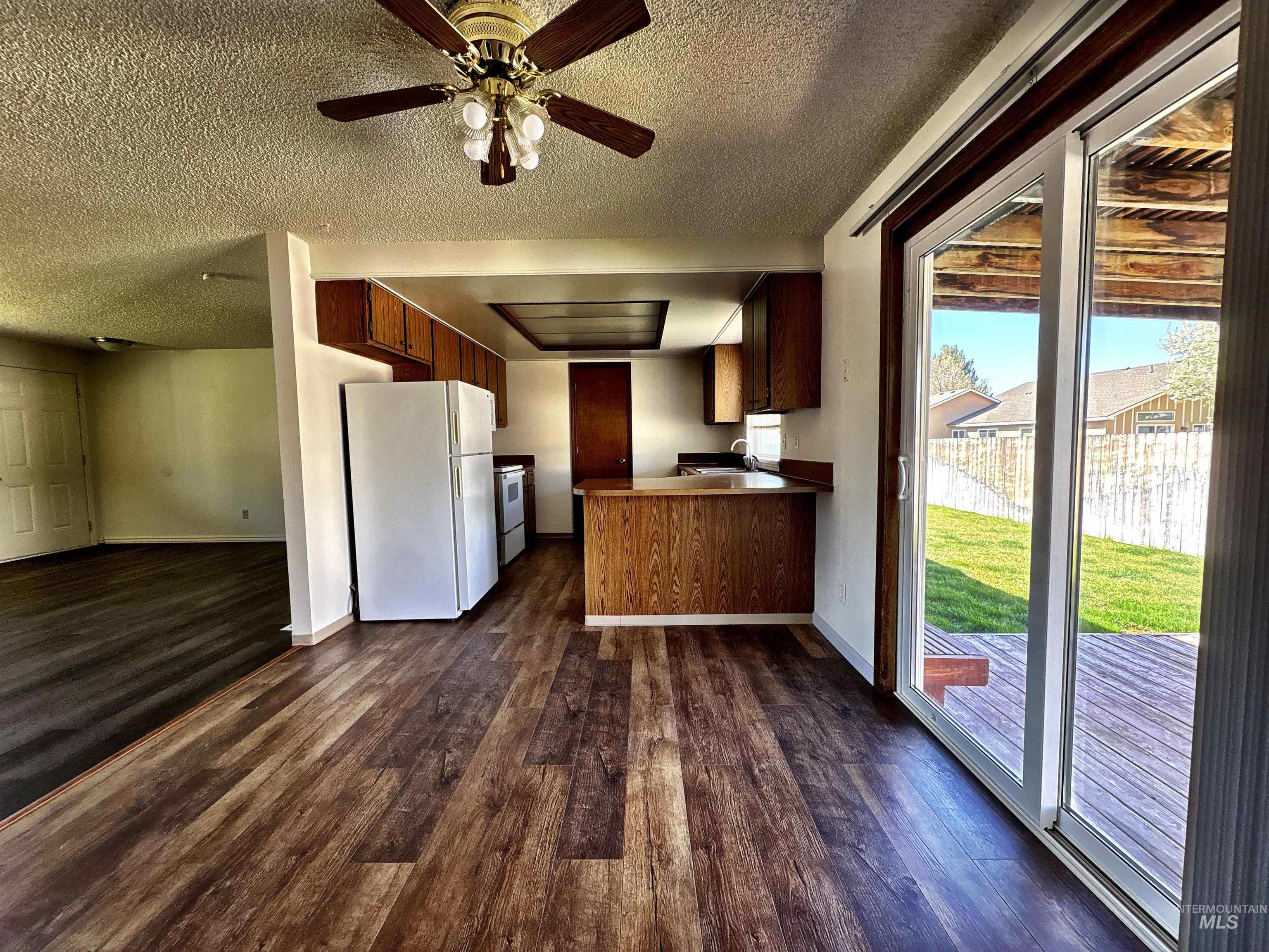 1805 Stonetree Drive Property Photo 7