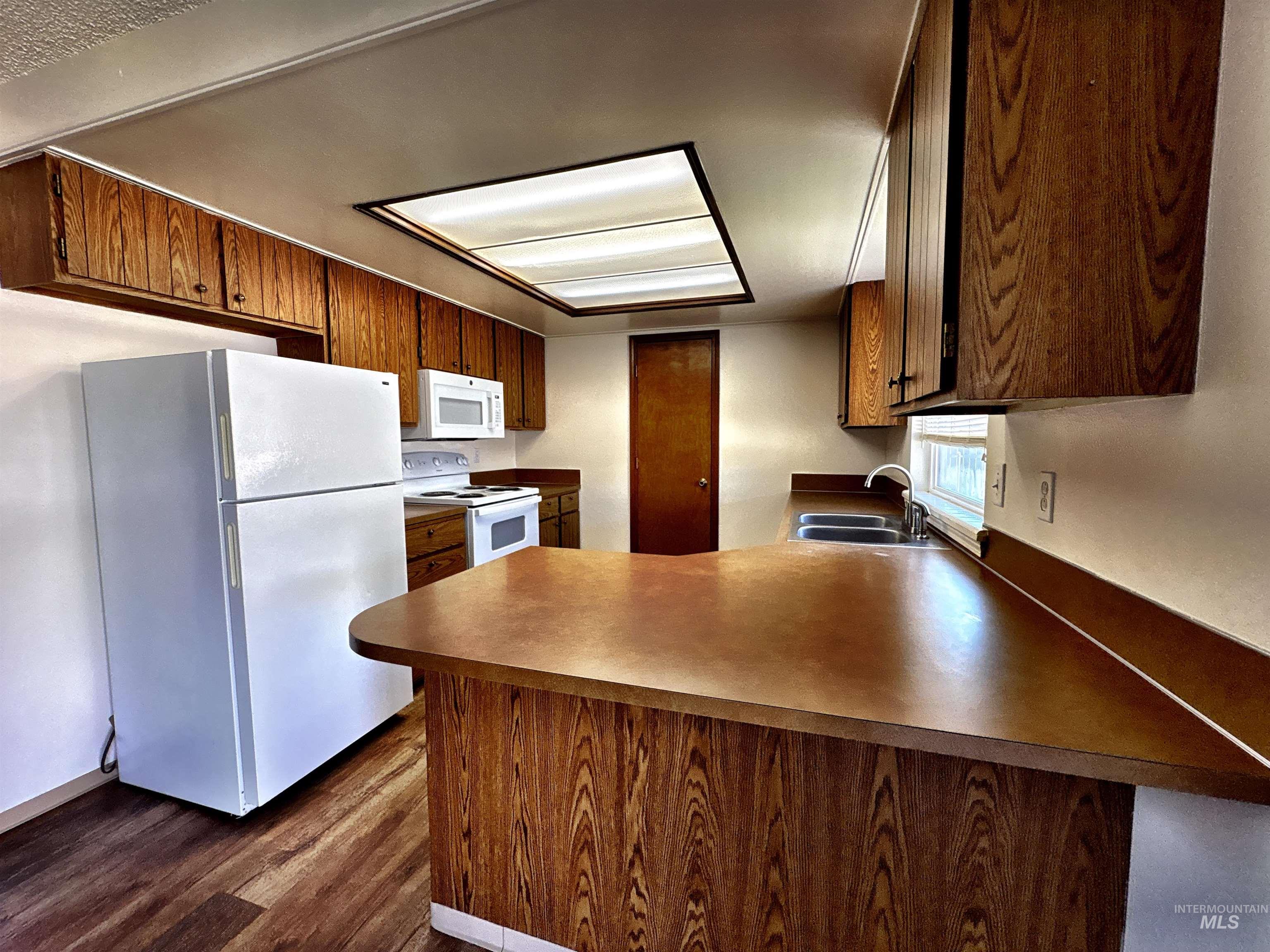 1805 Stonetree Drive Property Photo 8