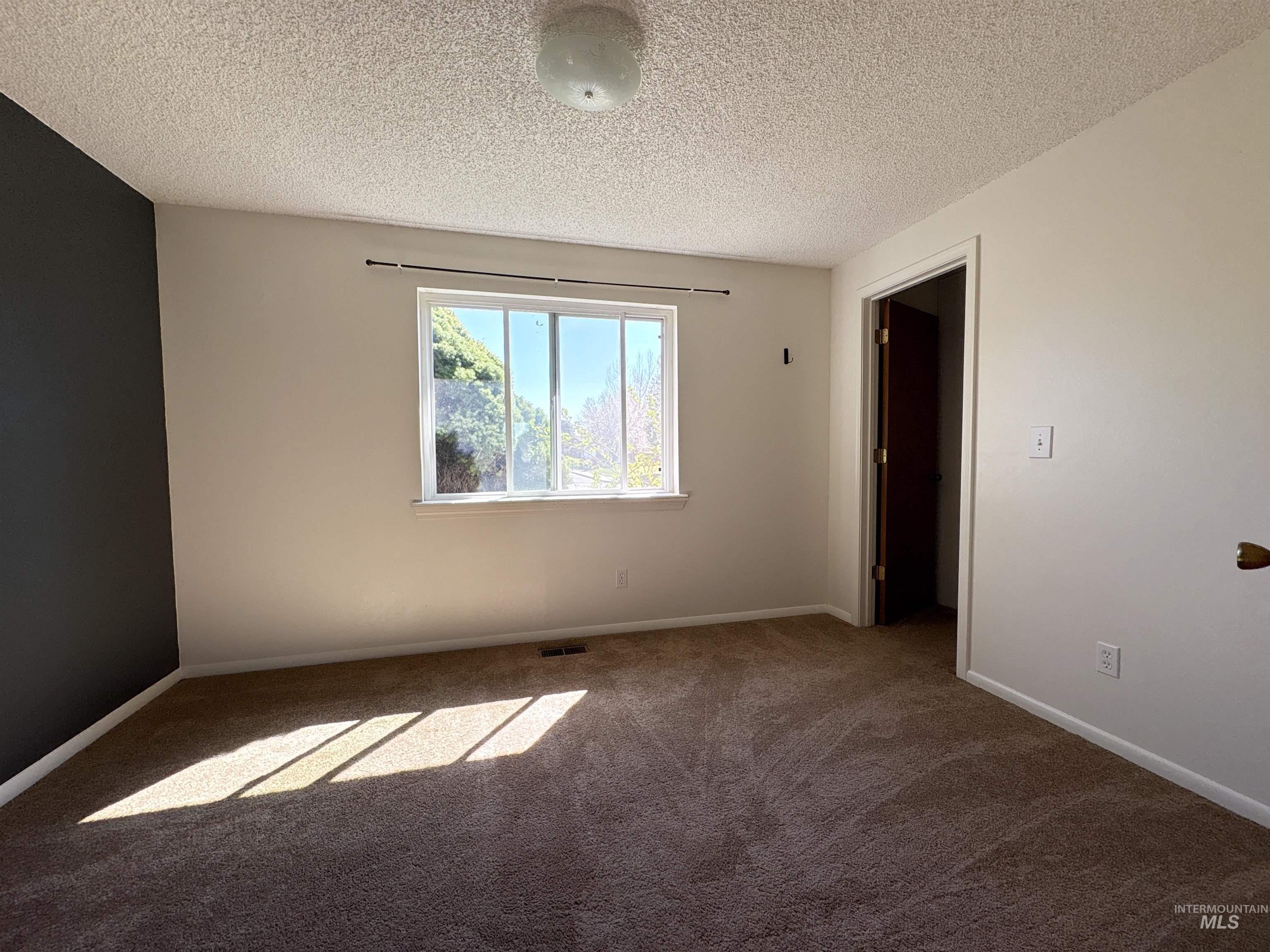 1805 Stonetree Drive Property Photo 9