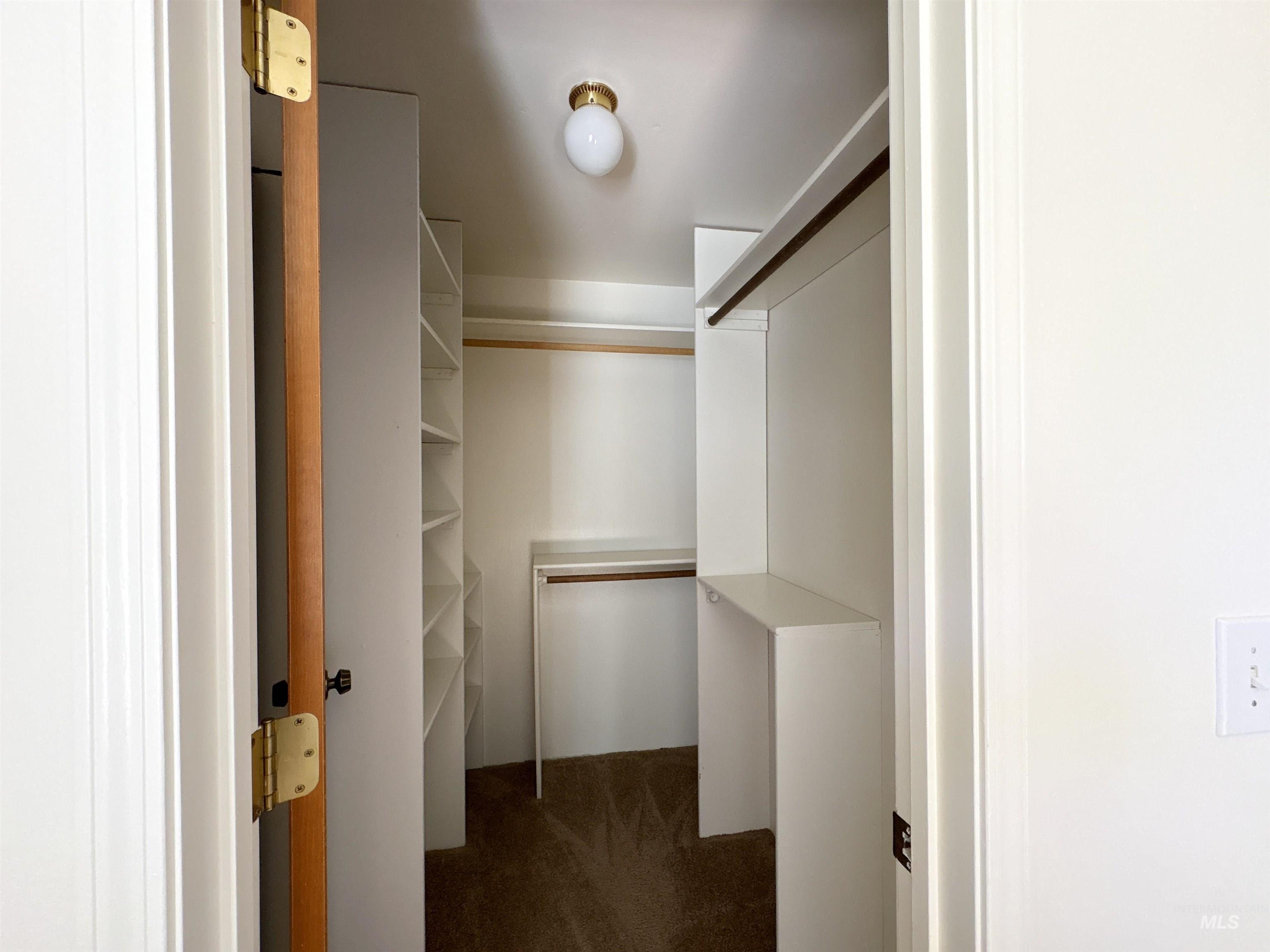 1805 Stonetree Drive Property Photo 10