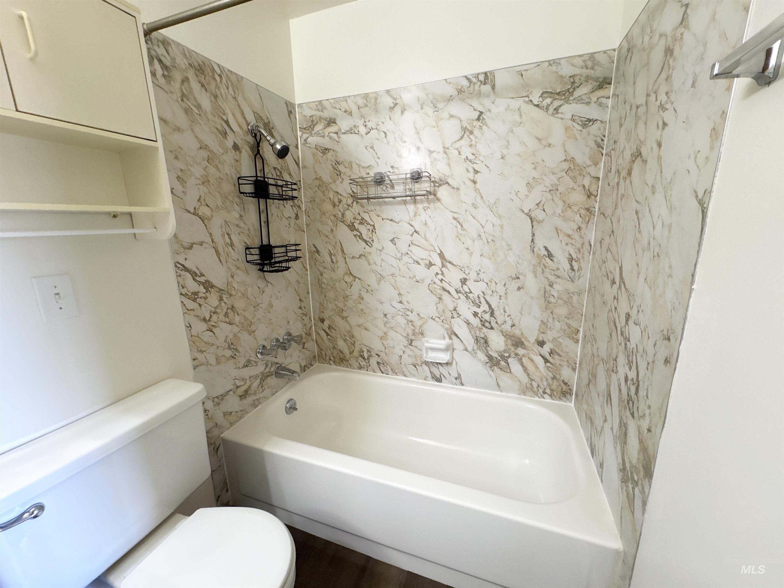 1805 Stonetree Drive Property Photo 12