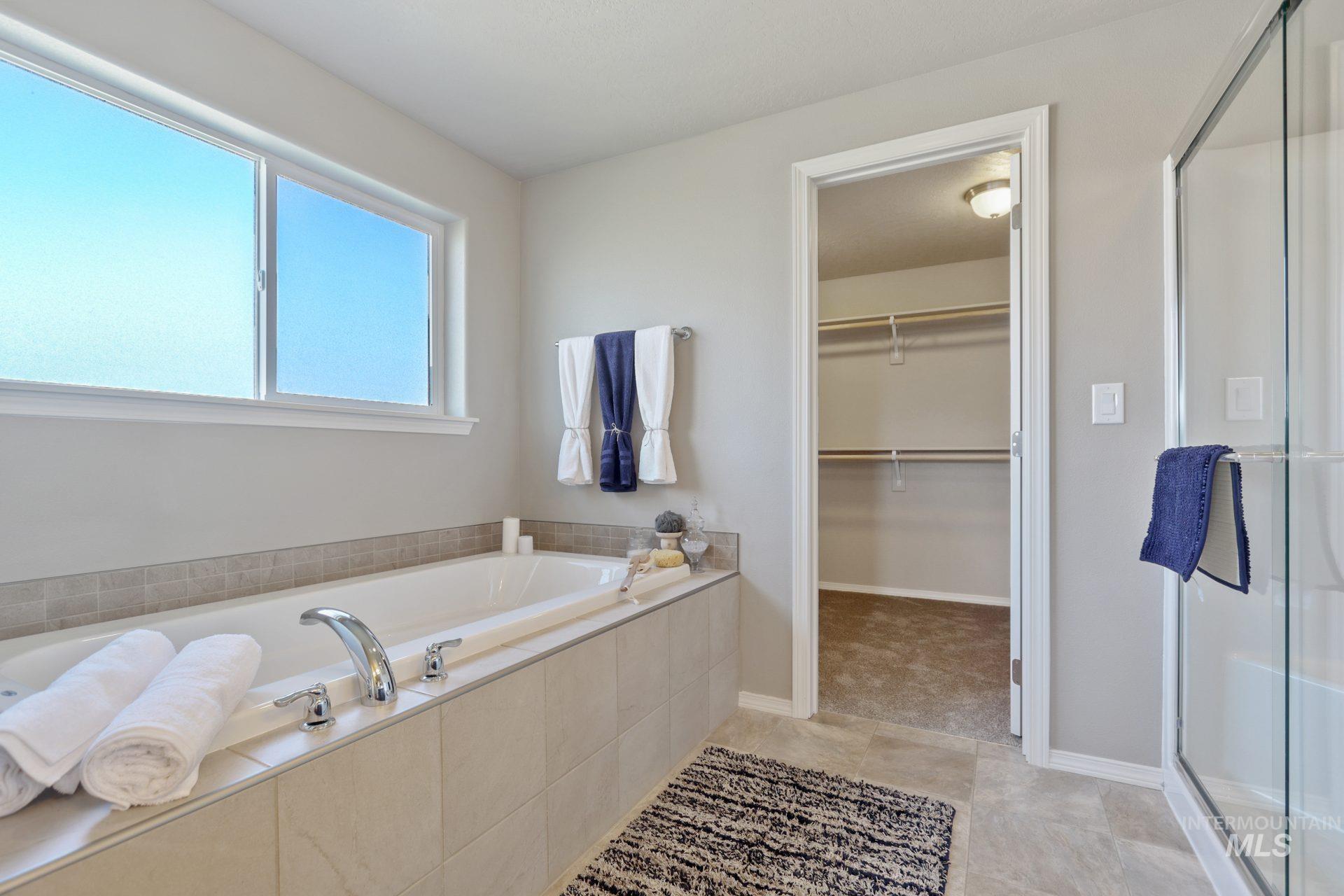 1676 Tule Dr. Property Photo 9