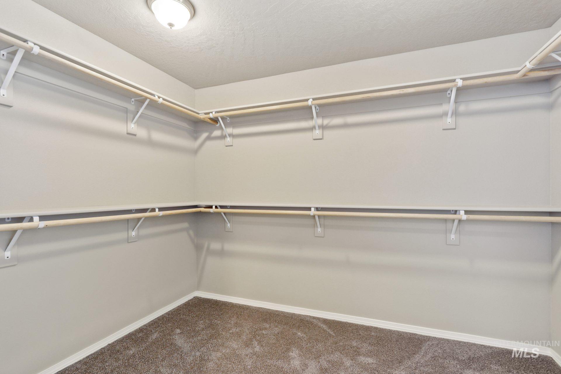 1676 Tule Dr. Property Photo 10
