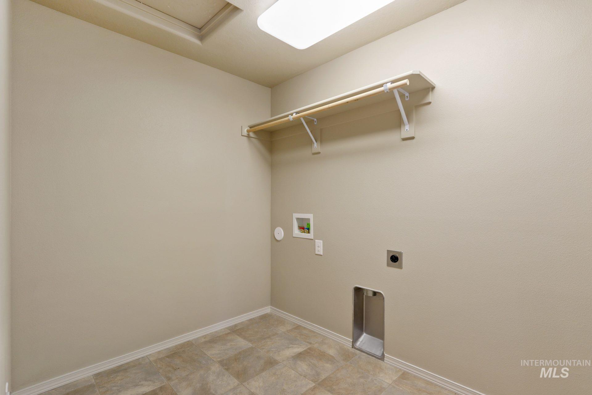 1676 Tule Dr. Property Photo 11