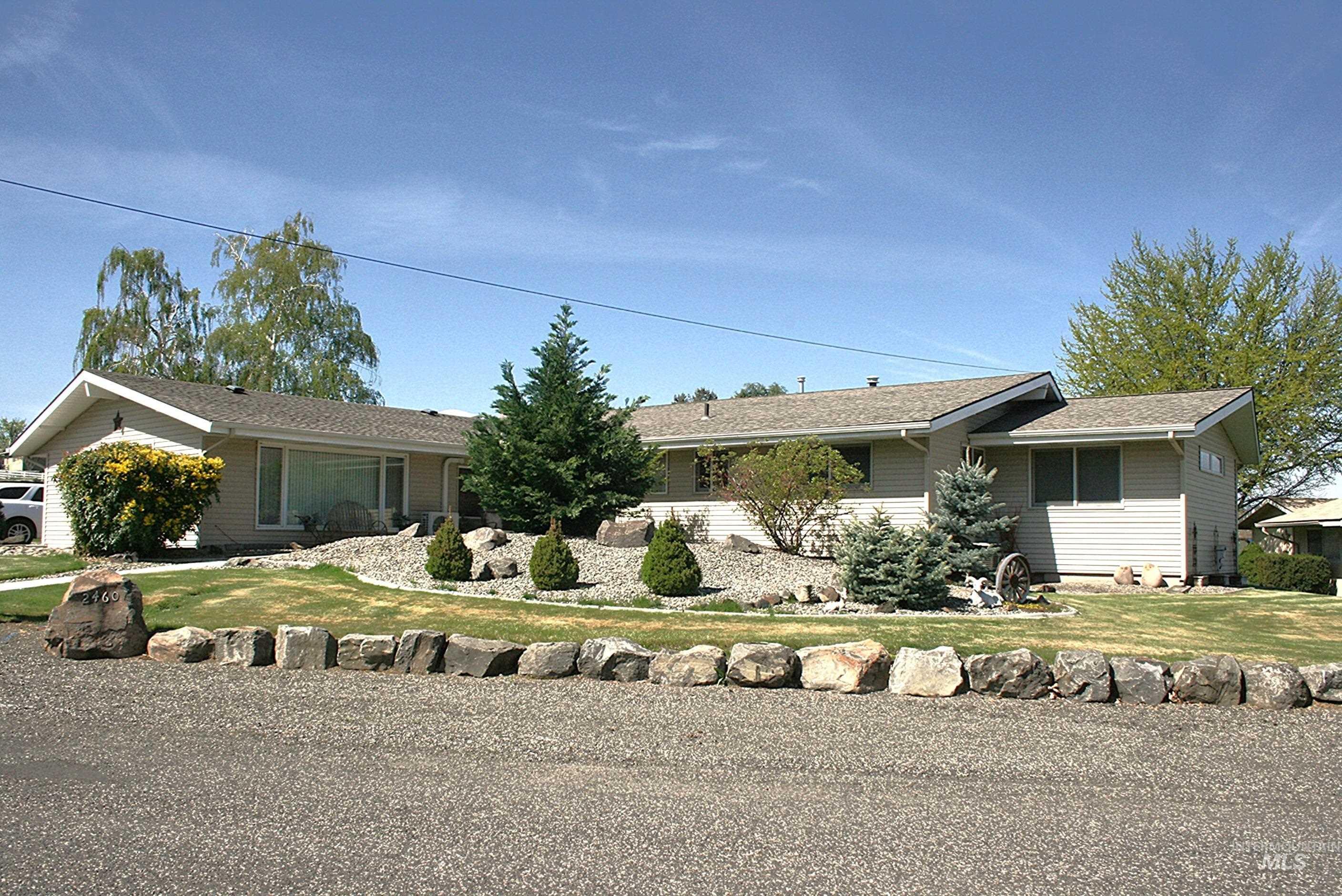 2460 26th Street Property Photo