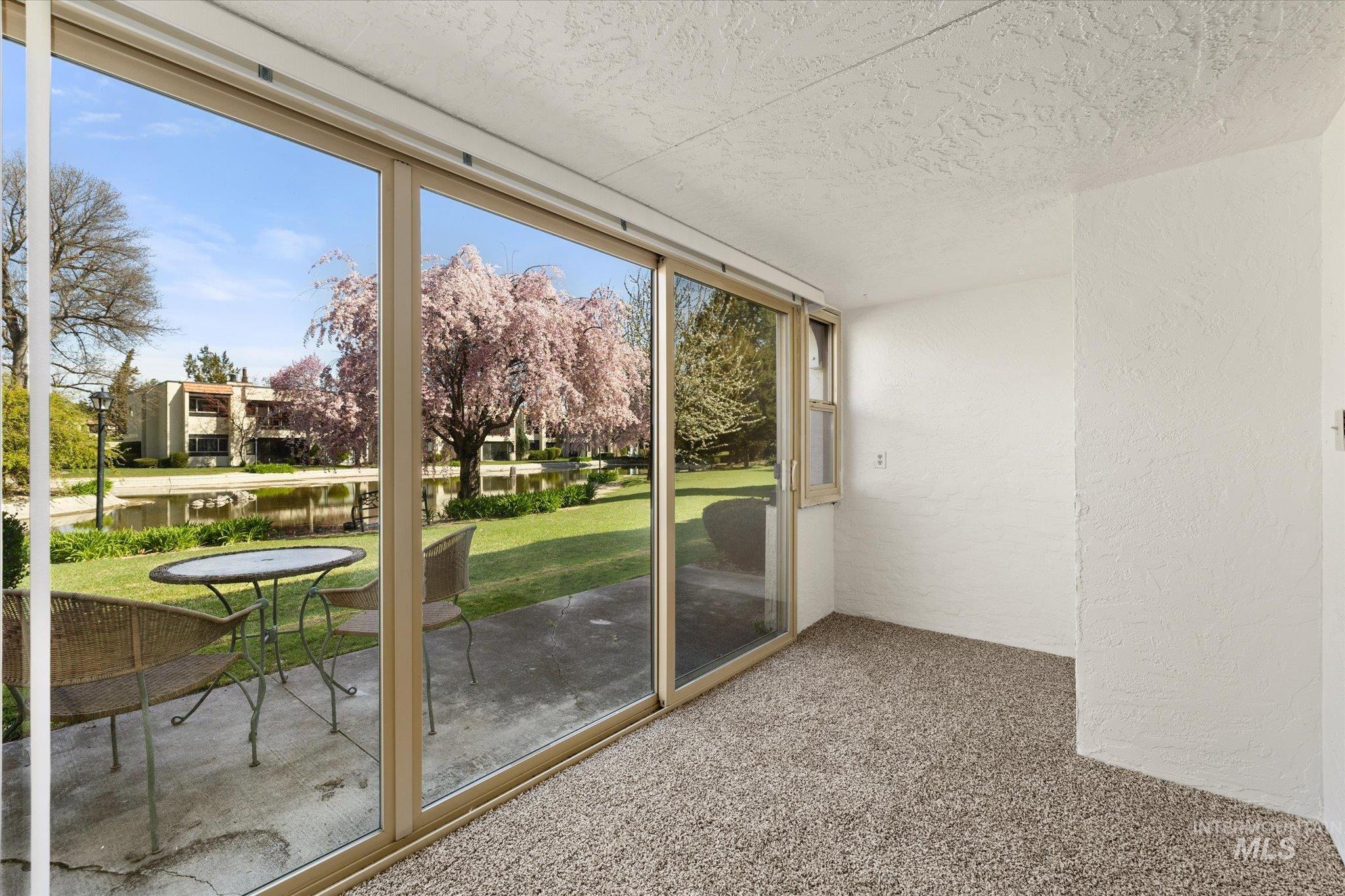 1056 N Camelot Dr Property Photo 3