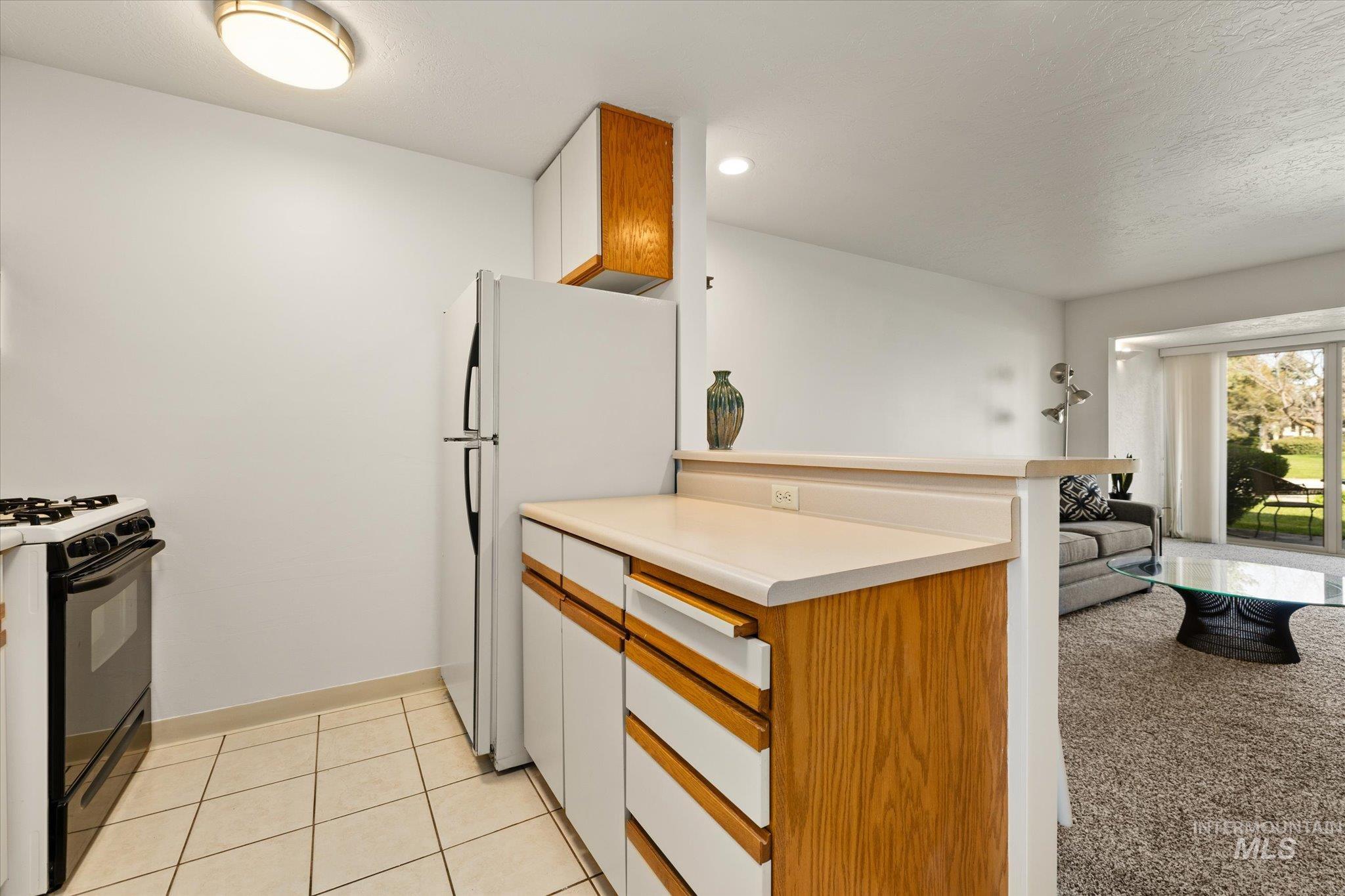 1056 N Camelot Dr Property Photo 10