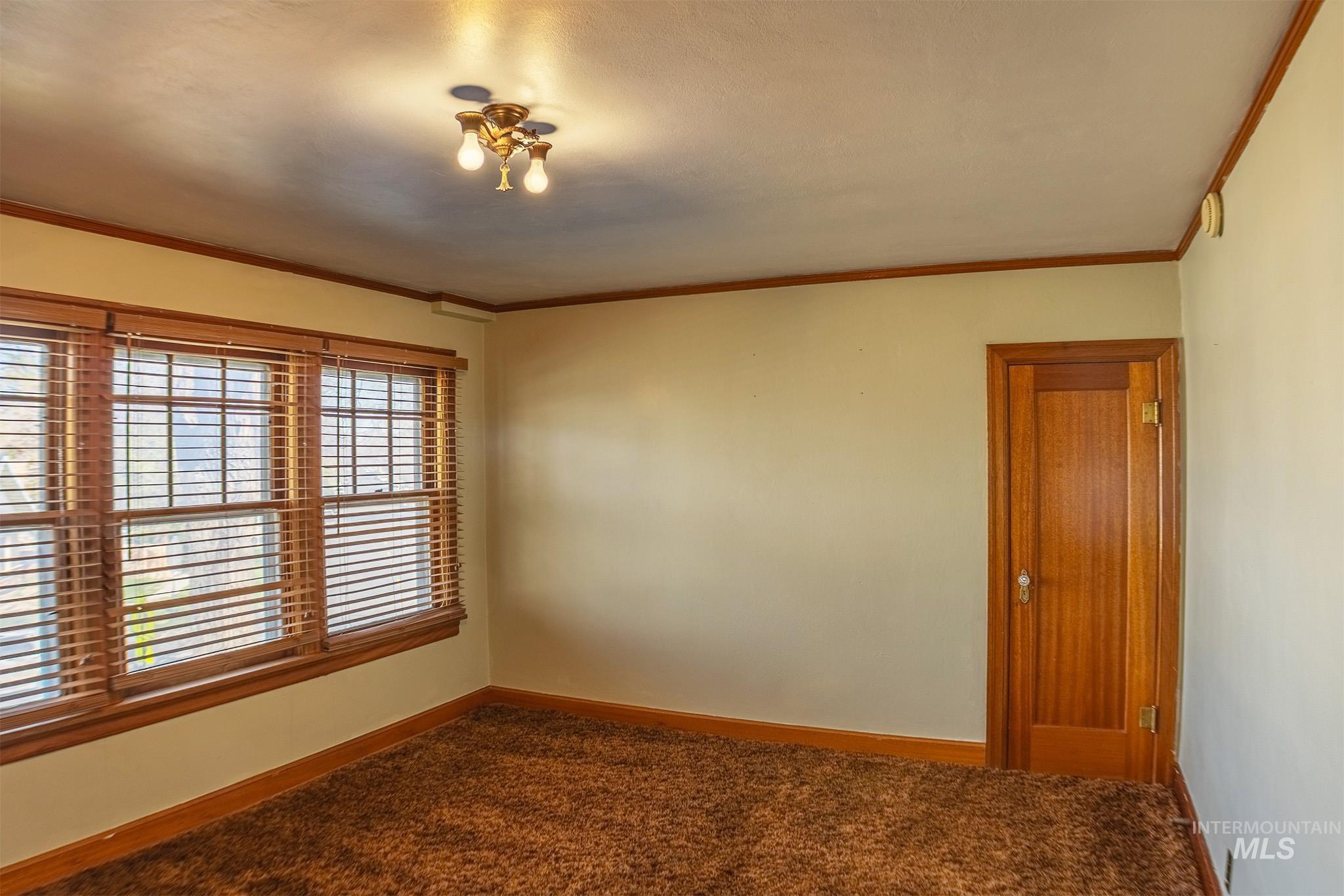 560 Blue Lakes Blvd Property Photo 22