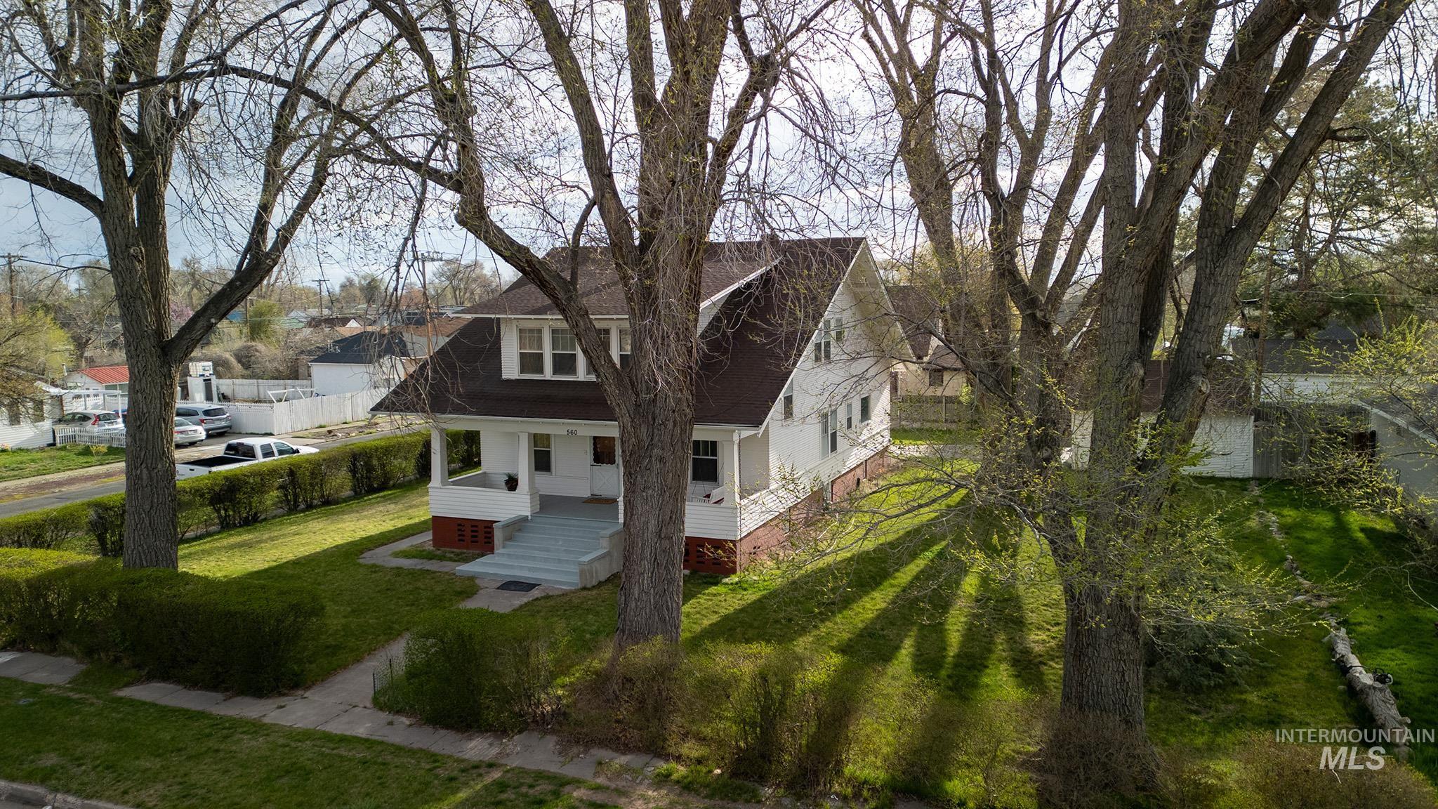 560 Blue Lakes Blvd Property Photo 30