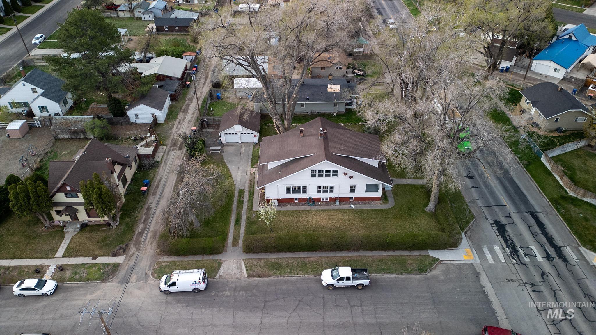 560 Blue Lakes Blvd Property Photo 41