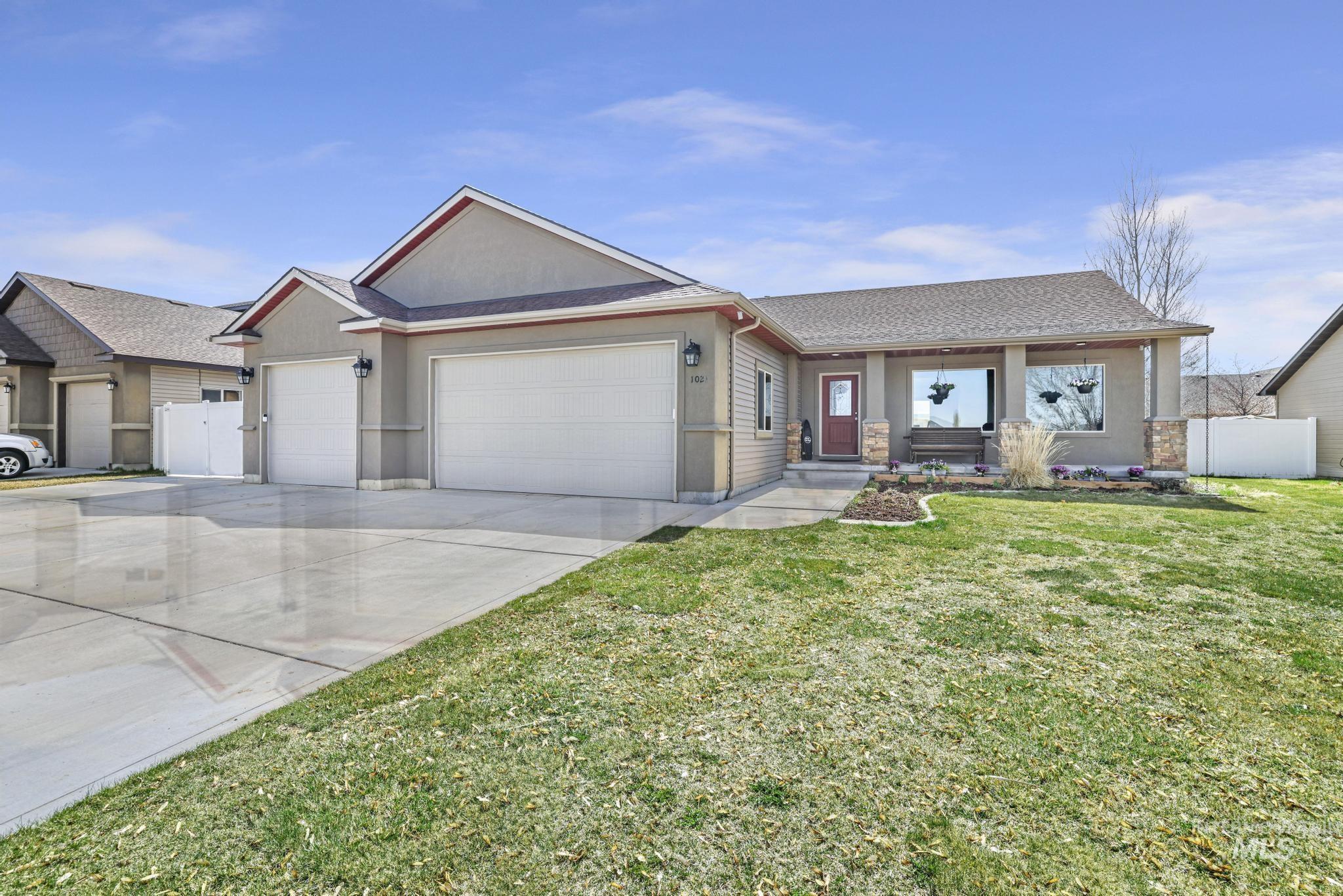 1021 Paintbrush Ave Property Photo 2