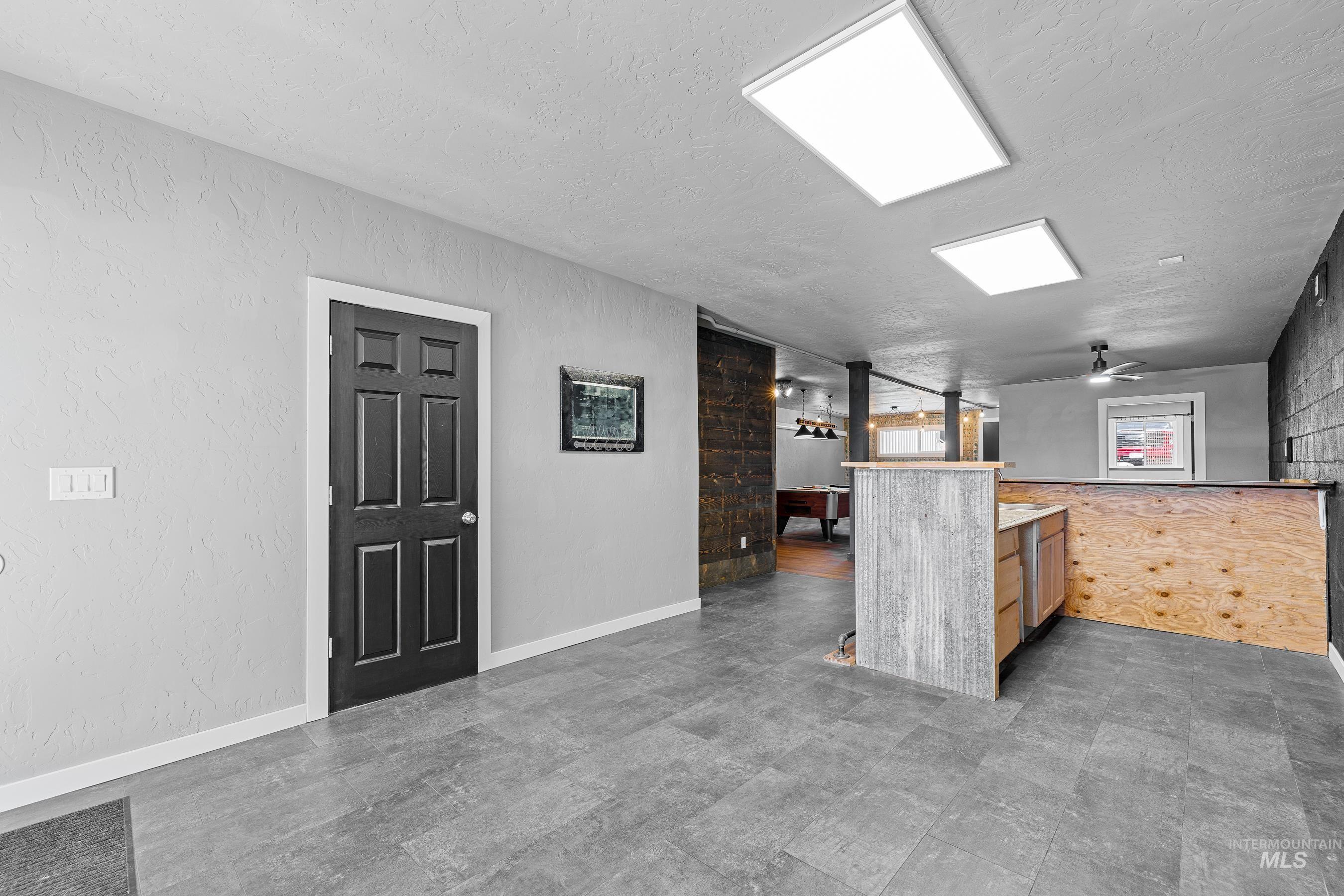 120 Illinois Avenue Property Photo 3