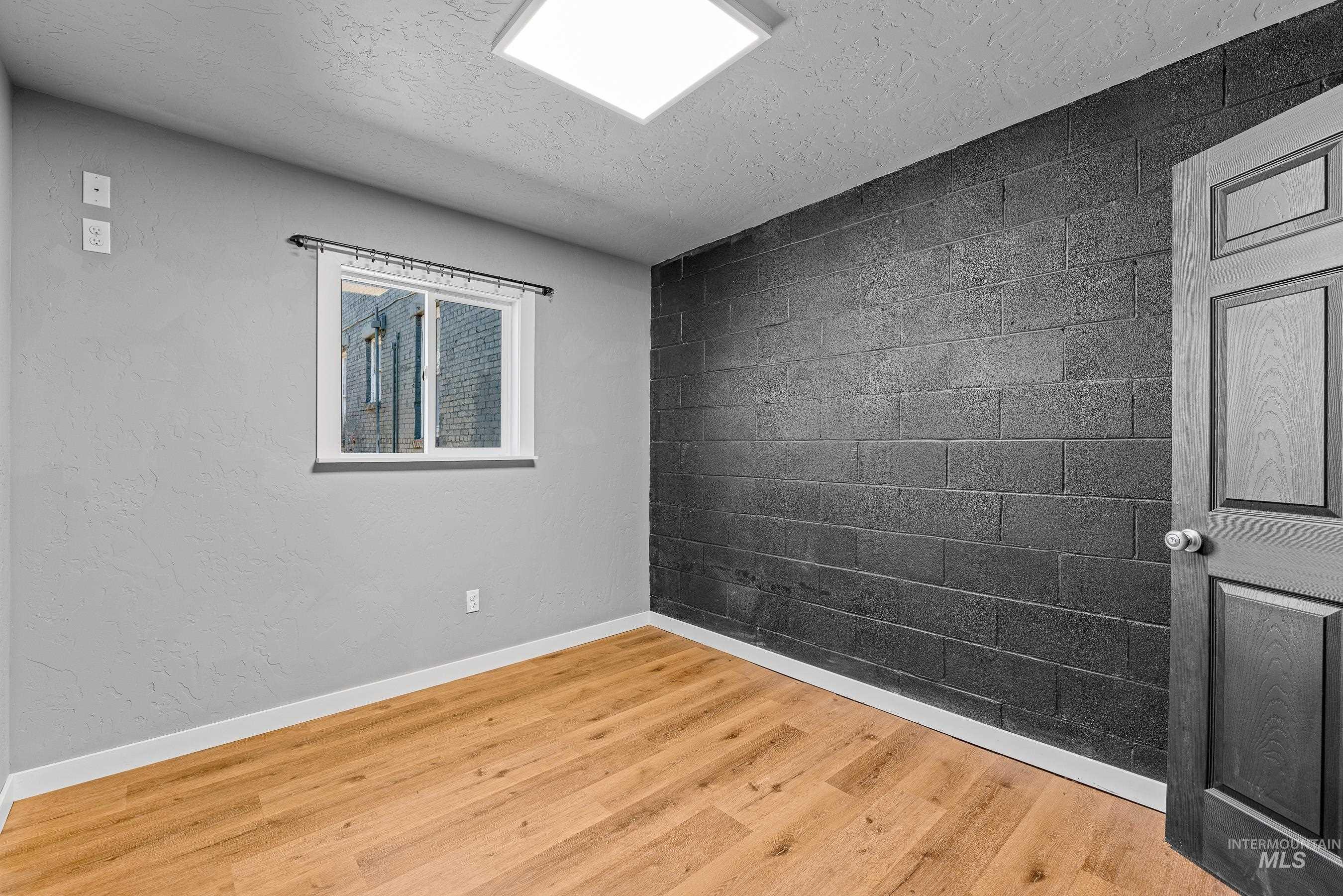 120 Illinois Avenue Property Photo 7