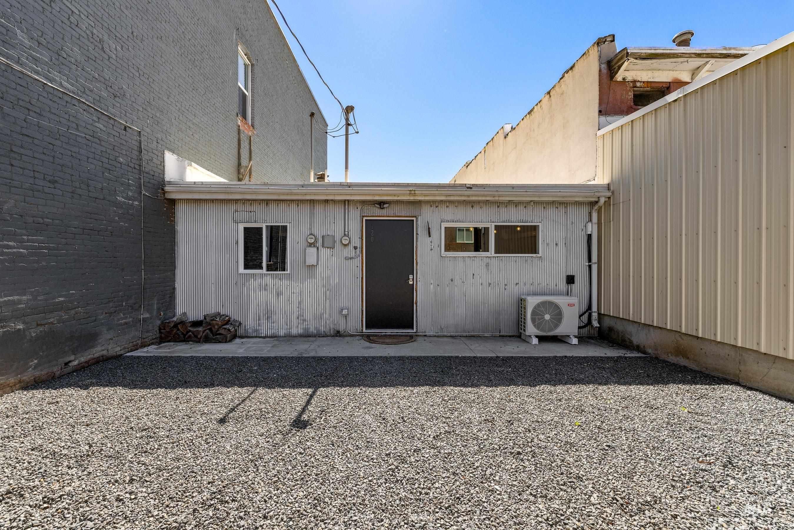 120 Illinois Avenue Property Photo 14