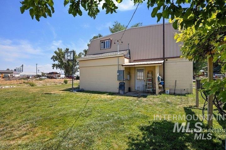 312 Boyd St W Property Photo 6